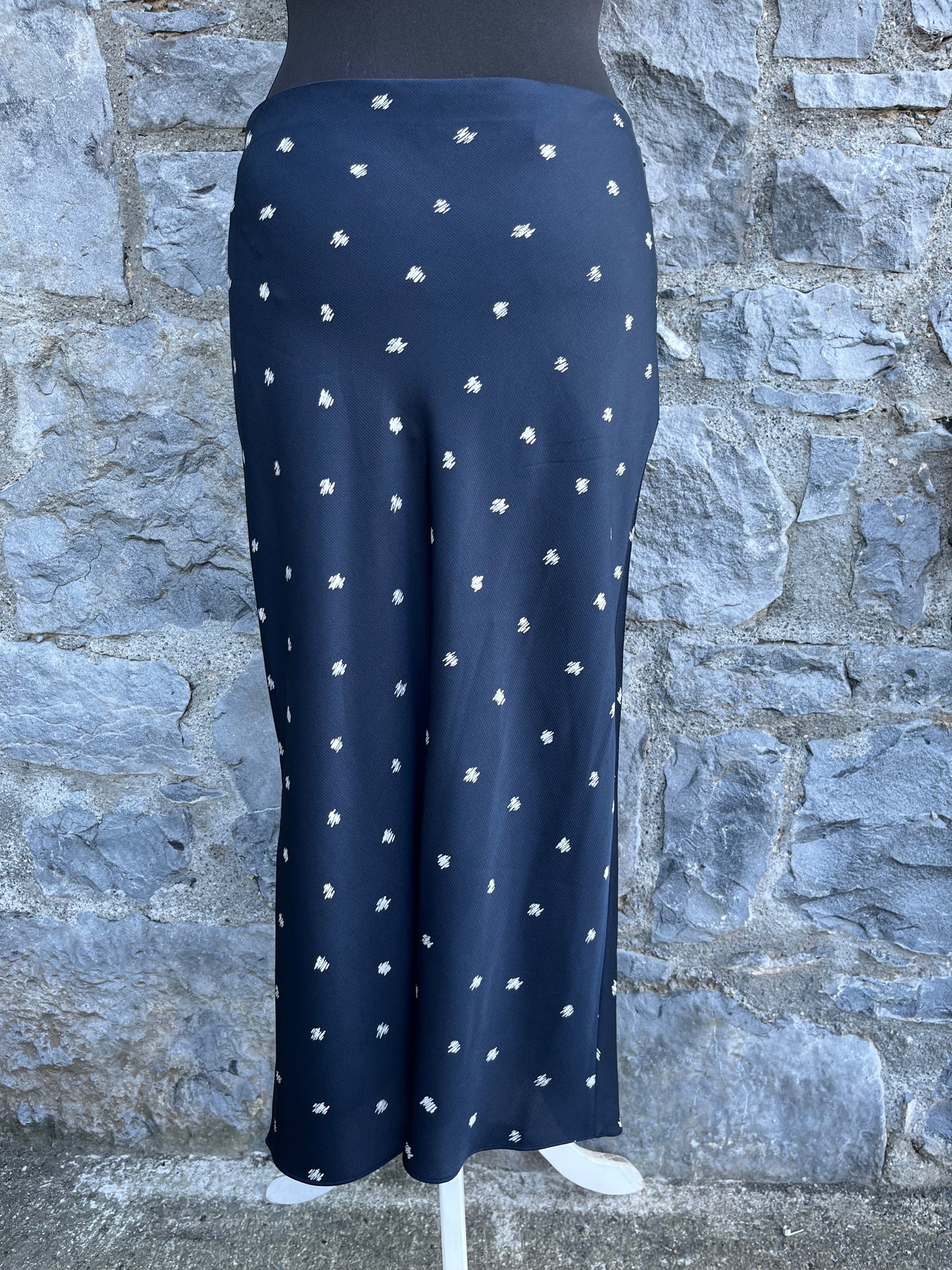 Silk navy skirt uk 10