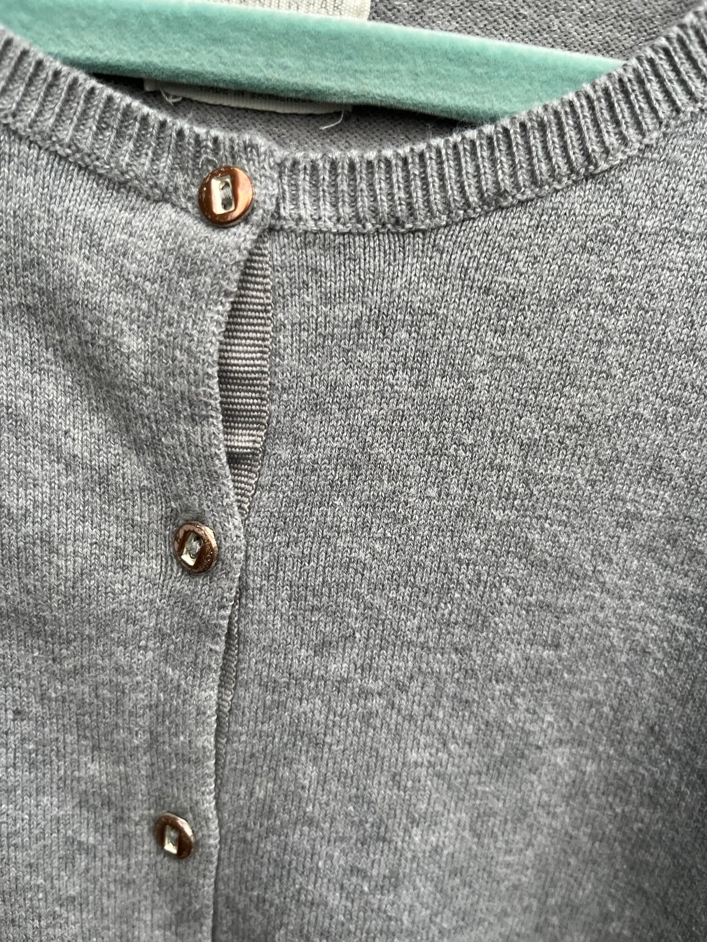 Grey cardigan 9y (134cm)