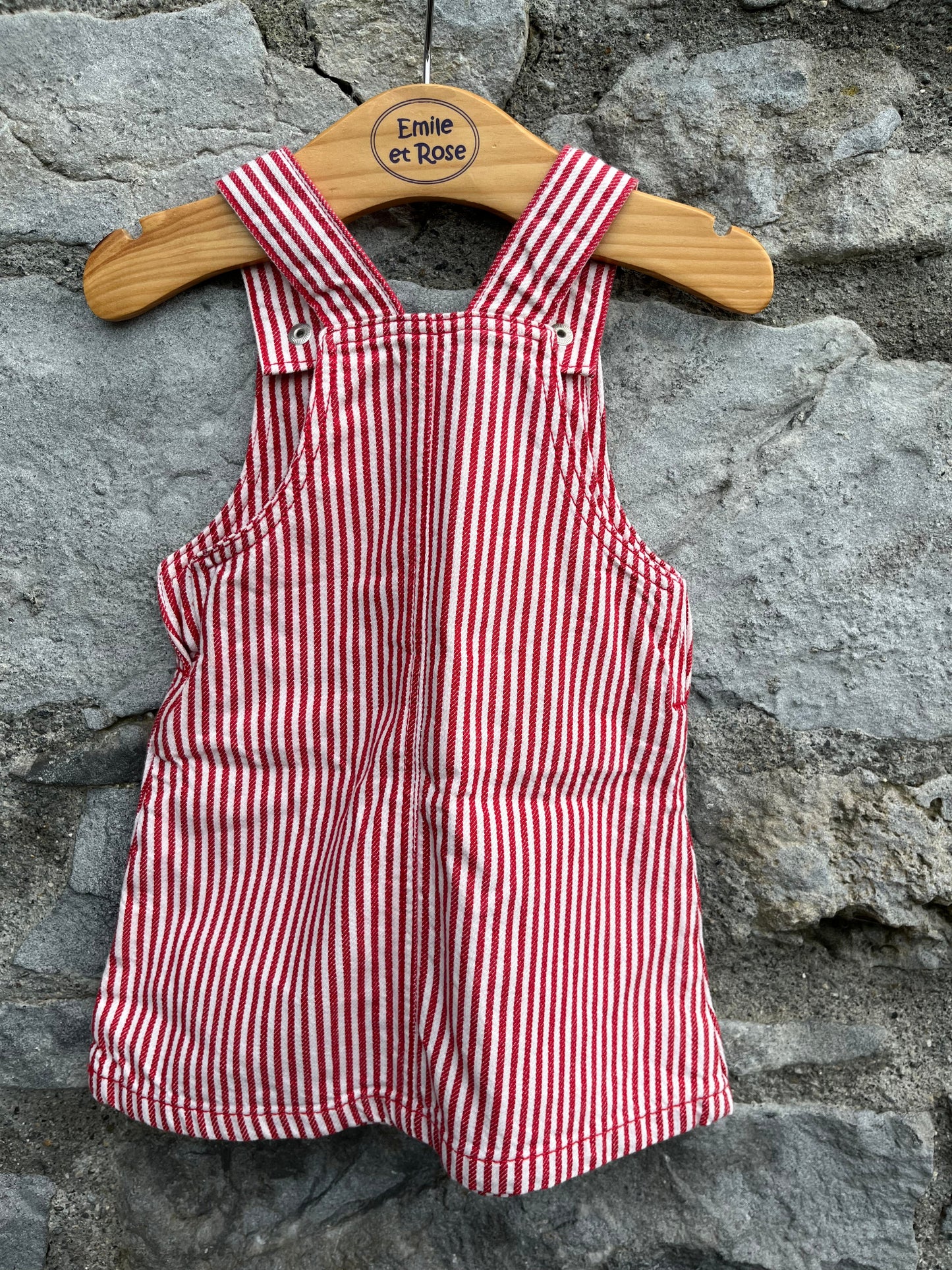 Red&white pinafore 0-3m (56-62cm)