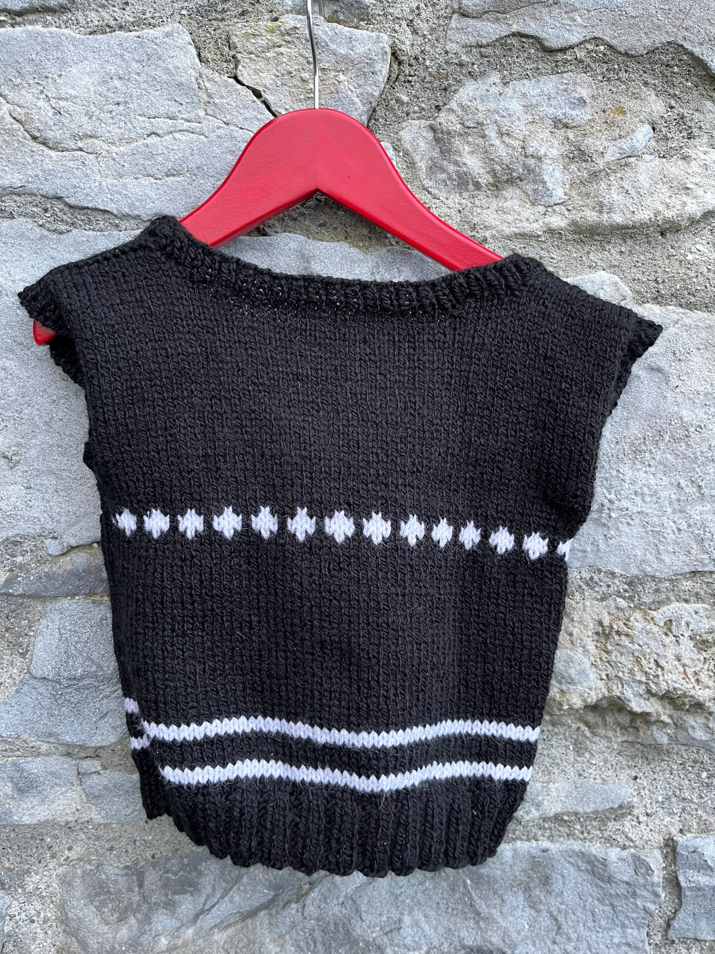 Black knitted gilet 12-18m (80-86cm)