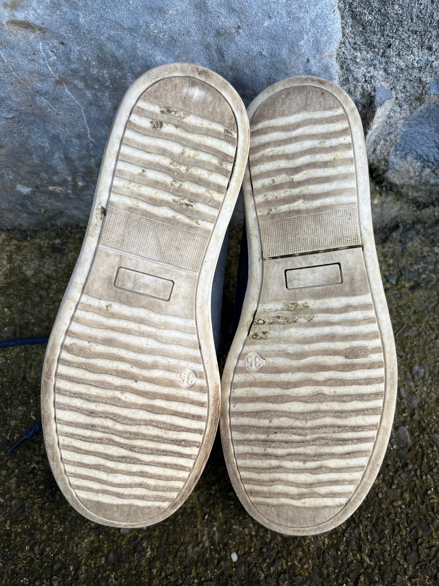Navy shoes uk 2 (eu 35)