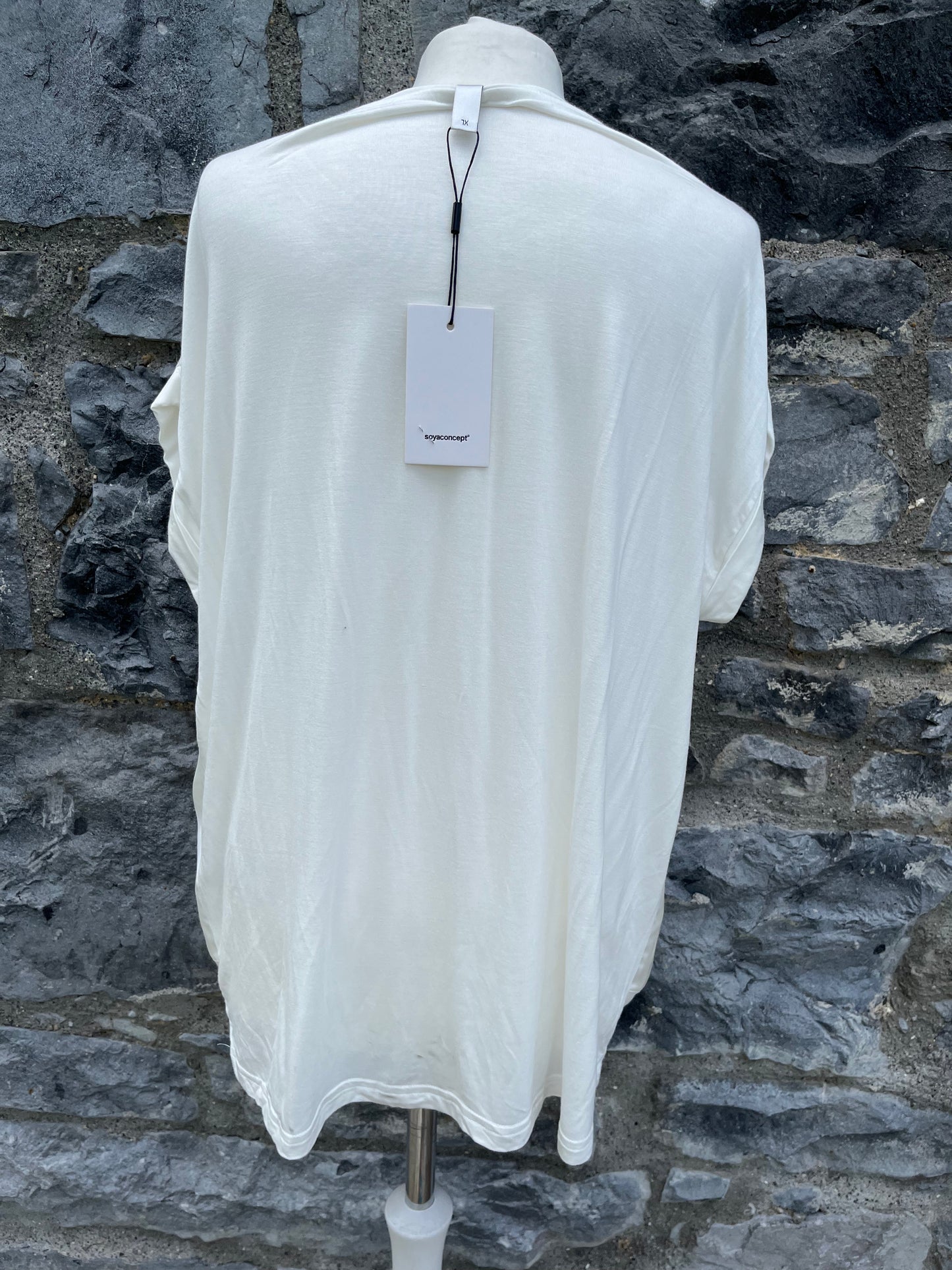 White top uk 16