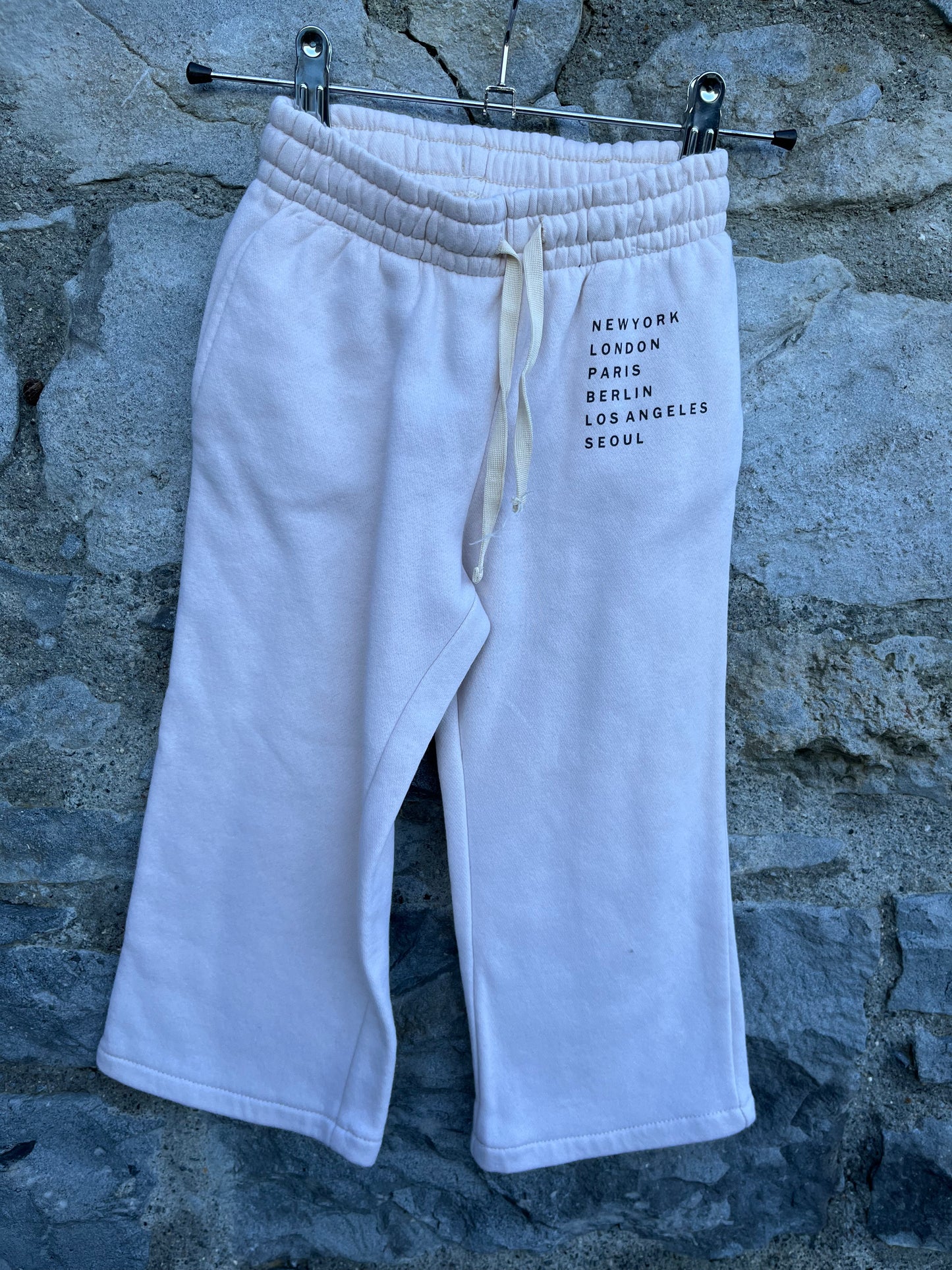 Beige tracksuit bottoms 2-3y (92-98cm)