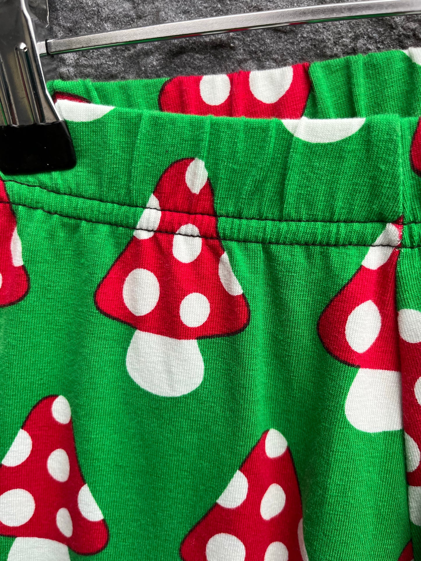 Mushroom pjs 7-8y (122-128cm)