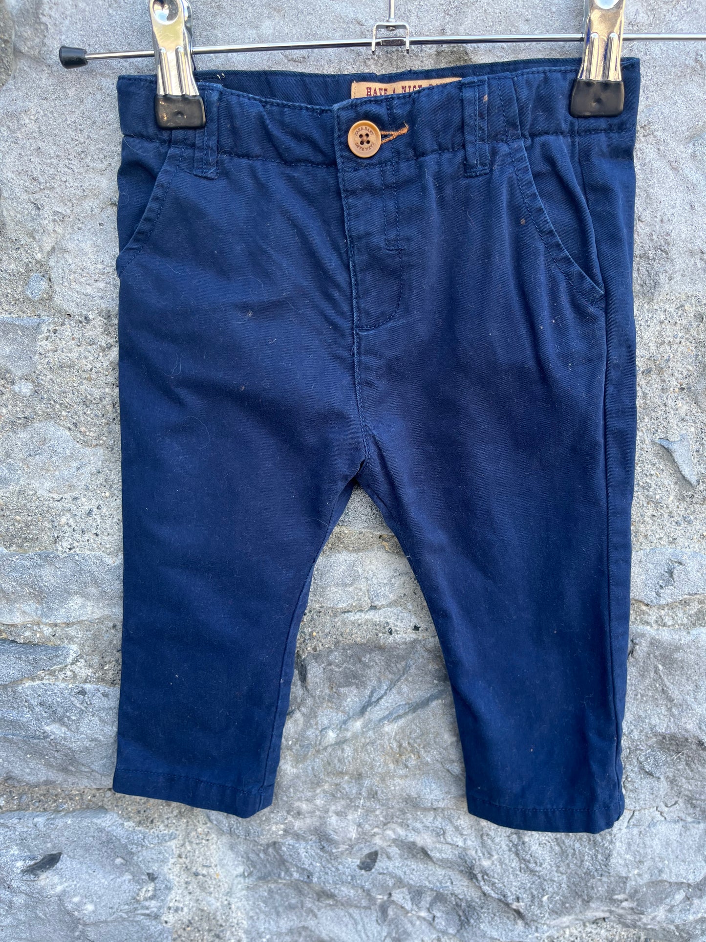 Navy chinos 6-9m (68-74cm)