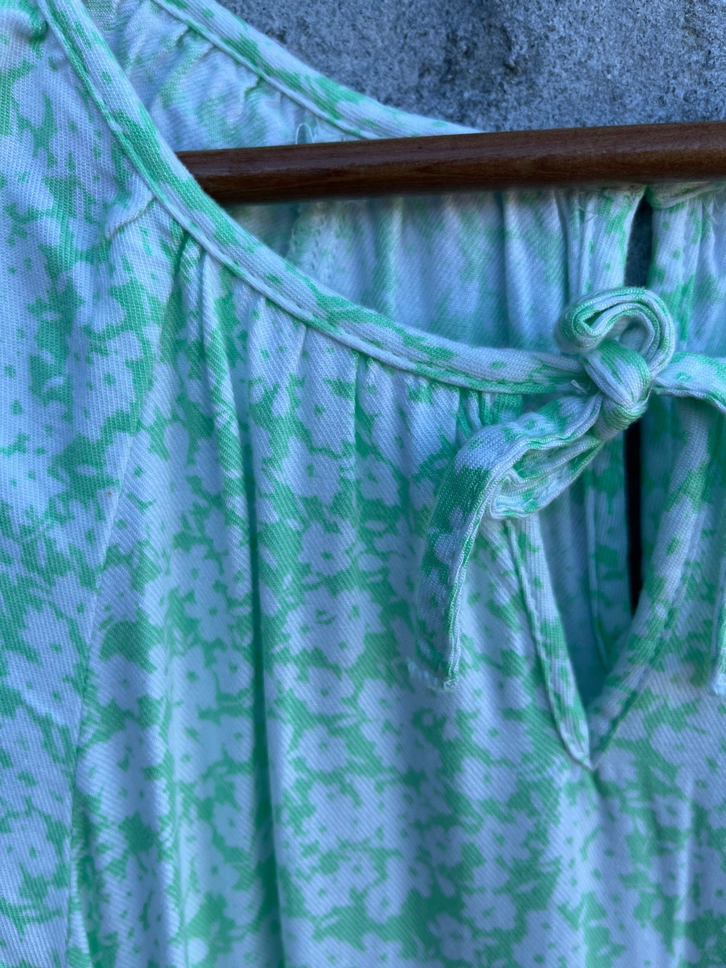 Green floral dress 8-9y (128-134cm)