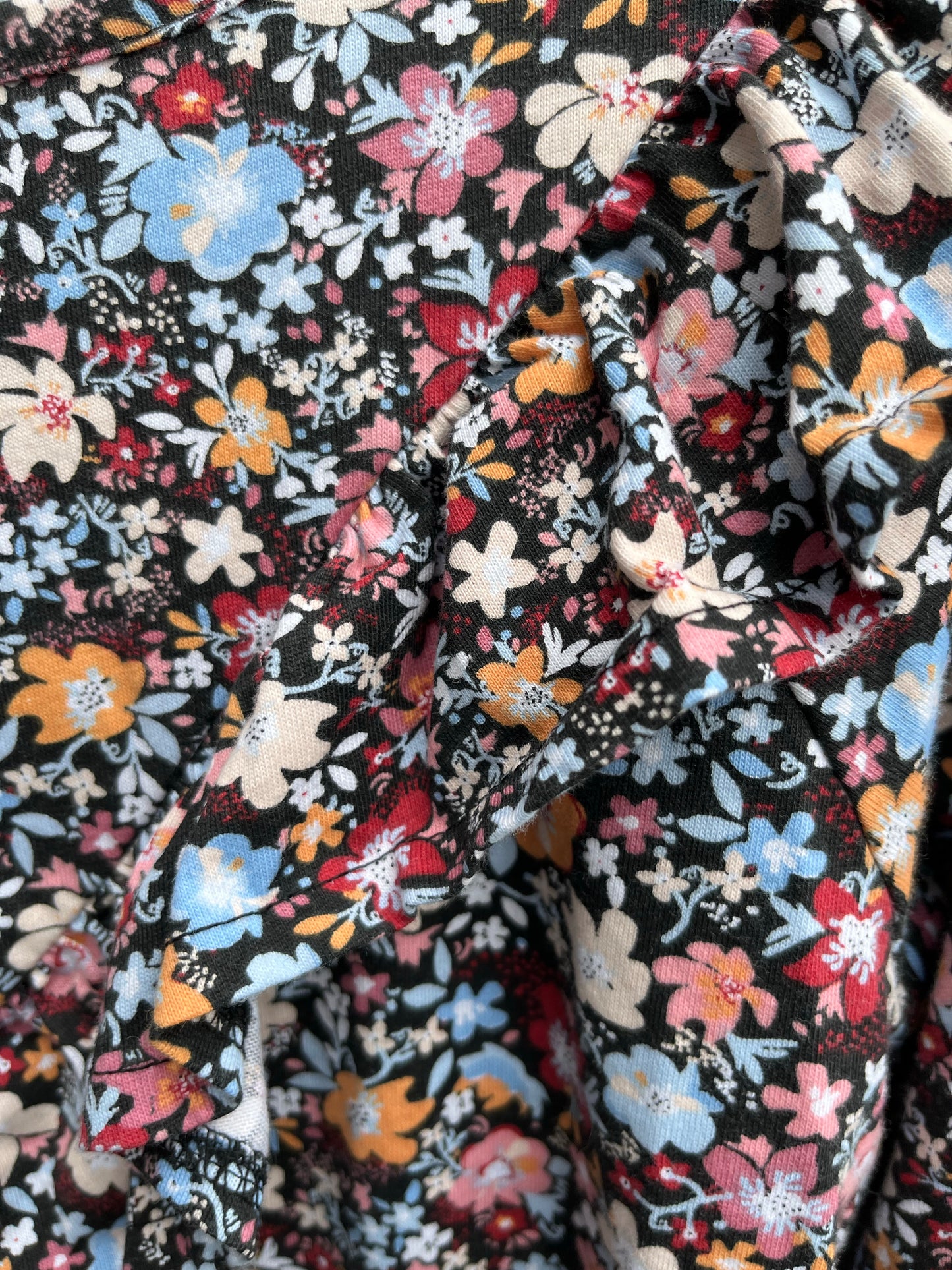 Floral top with ruffles 10-11y (140-146cm)