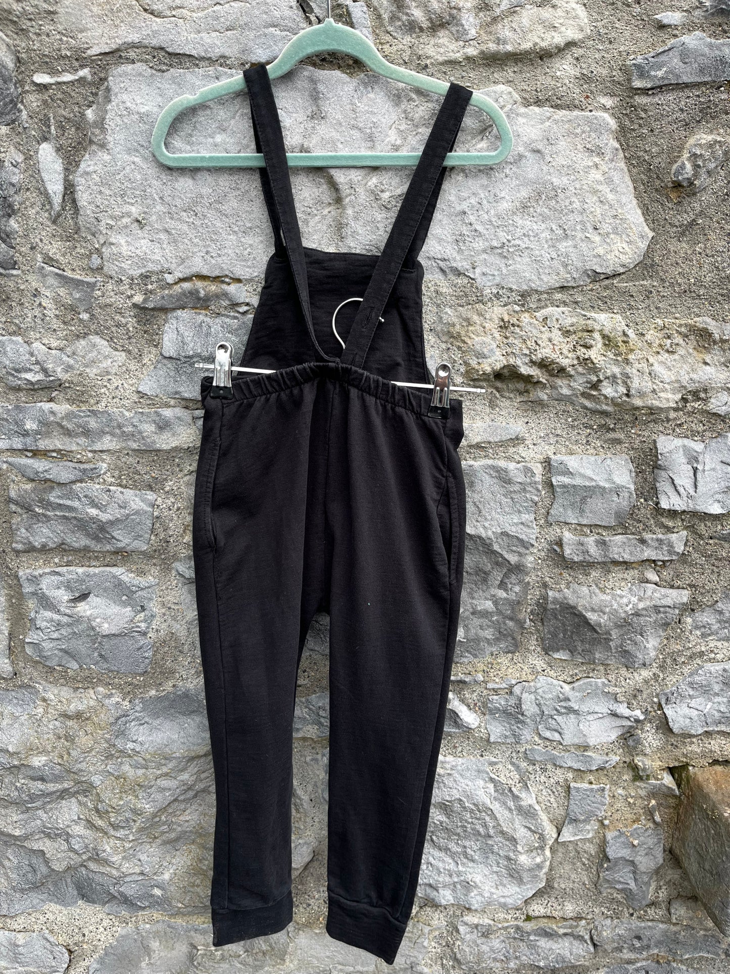 Black dungarees 4-5y (104-110cm)