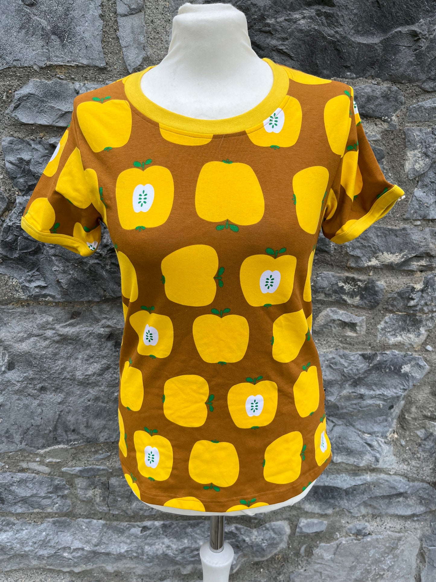 Apple top uk 10