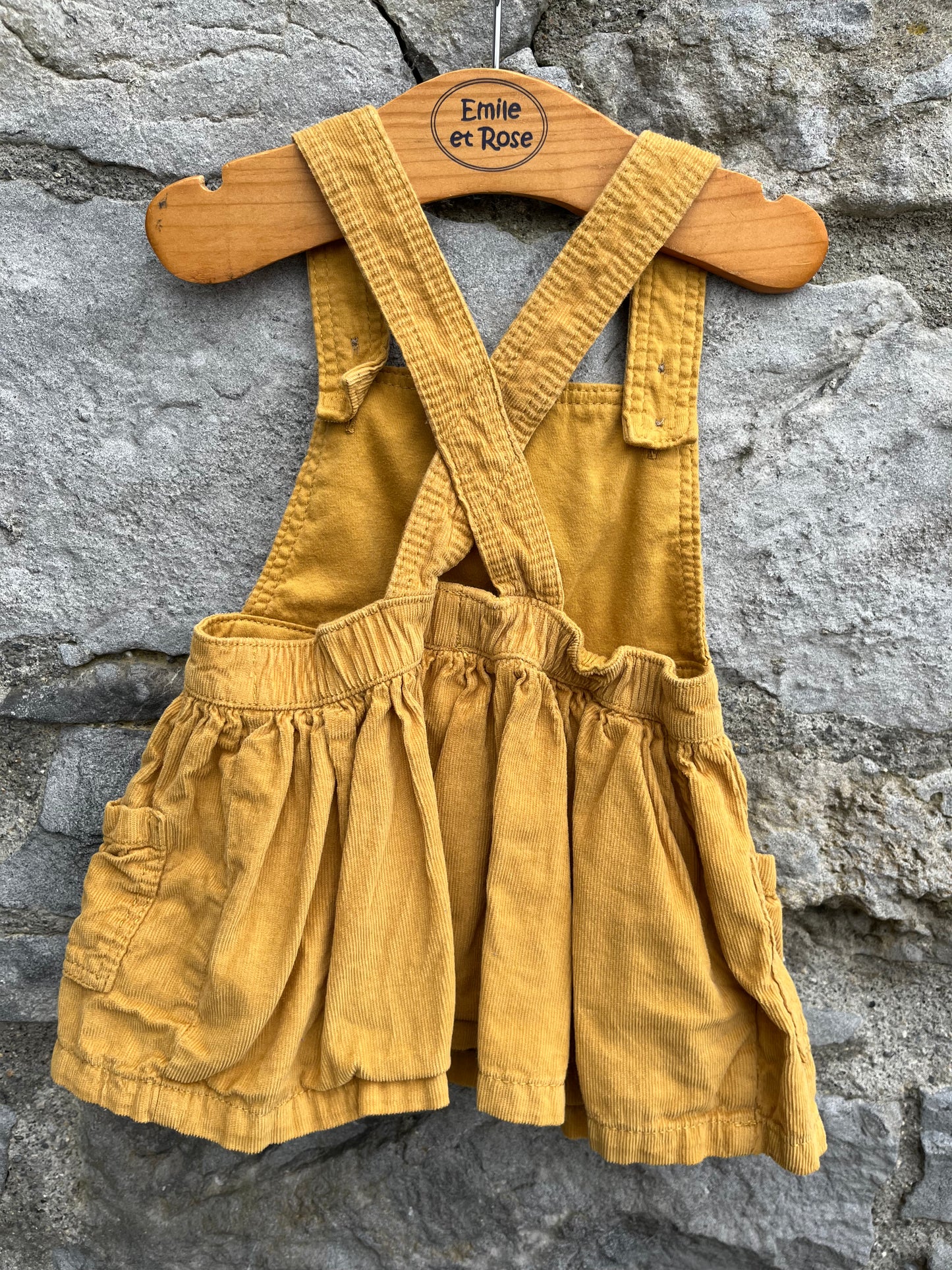 Mustard cord pinafore 6-9m (68-74cm)