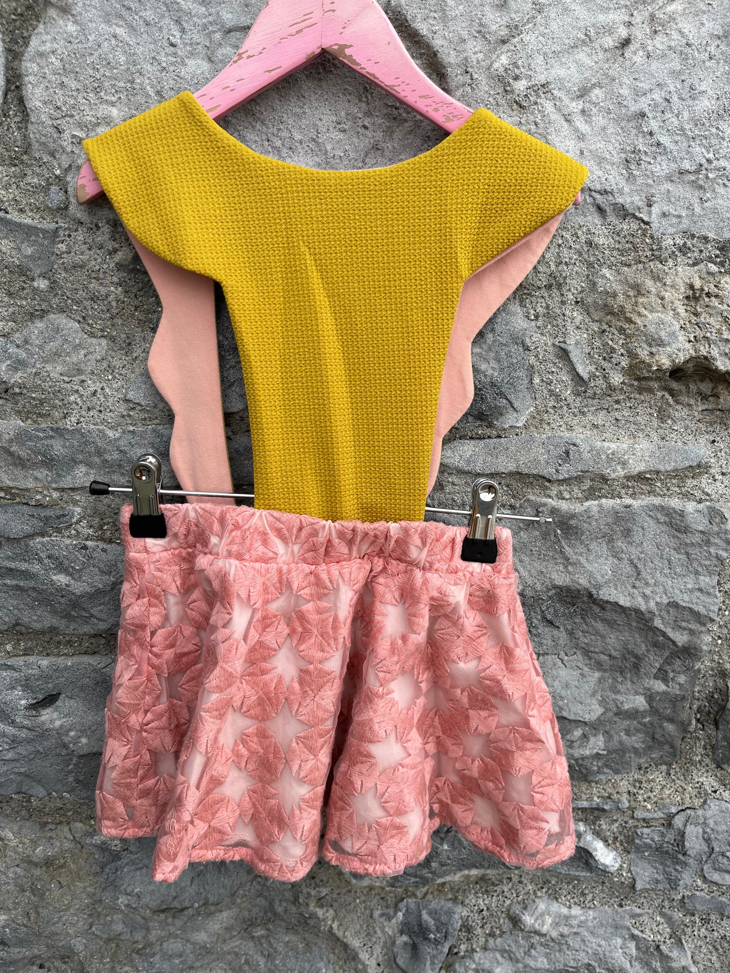 Swan pinafore 5y (110cm)