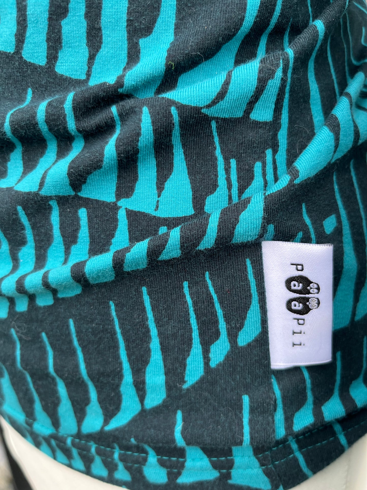 Teal&black top 12y (152cm)