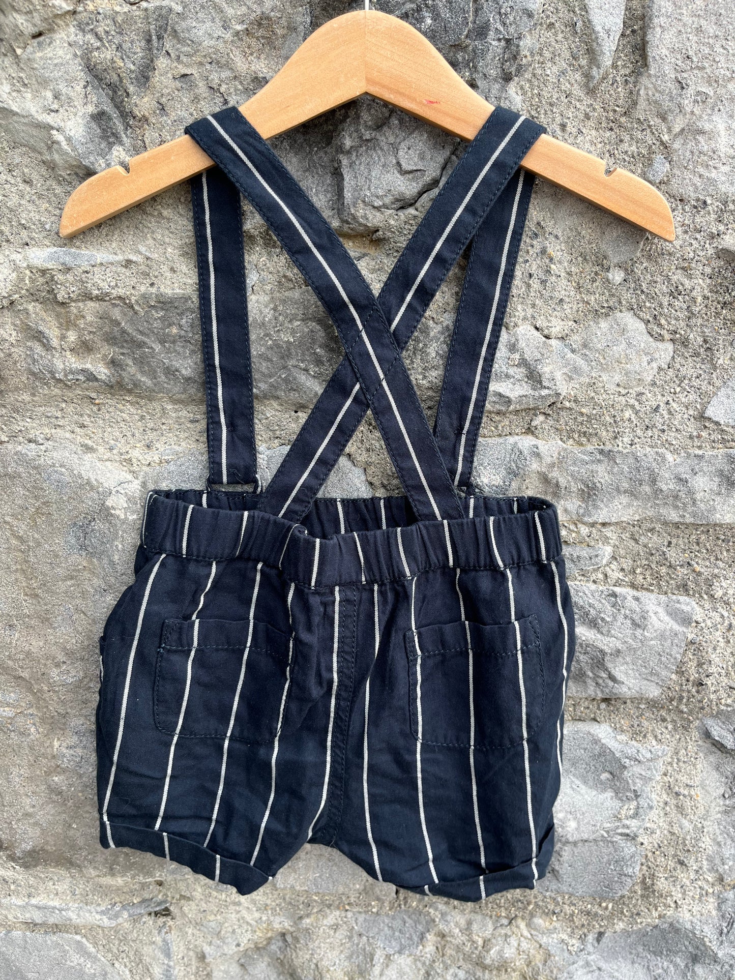 Stripy shorts 6-9m (68-74cm)