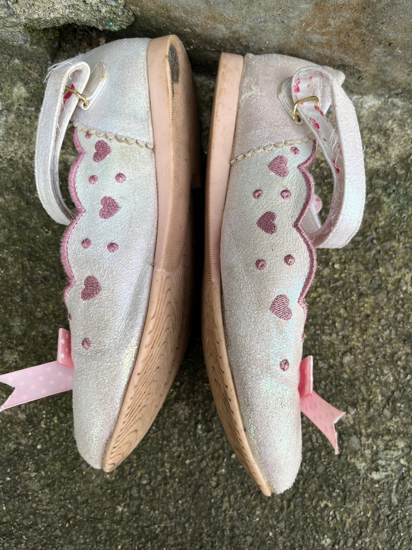 White hearts shoes uk 2 (eu 35)