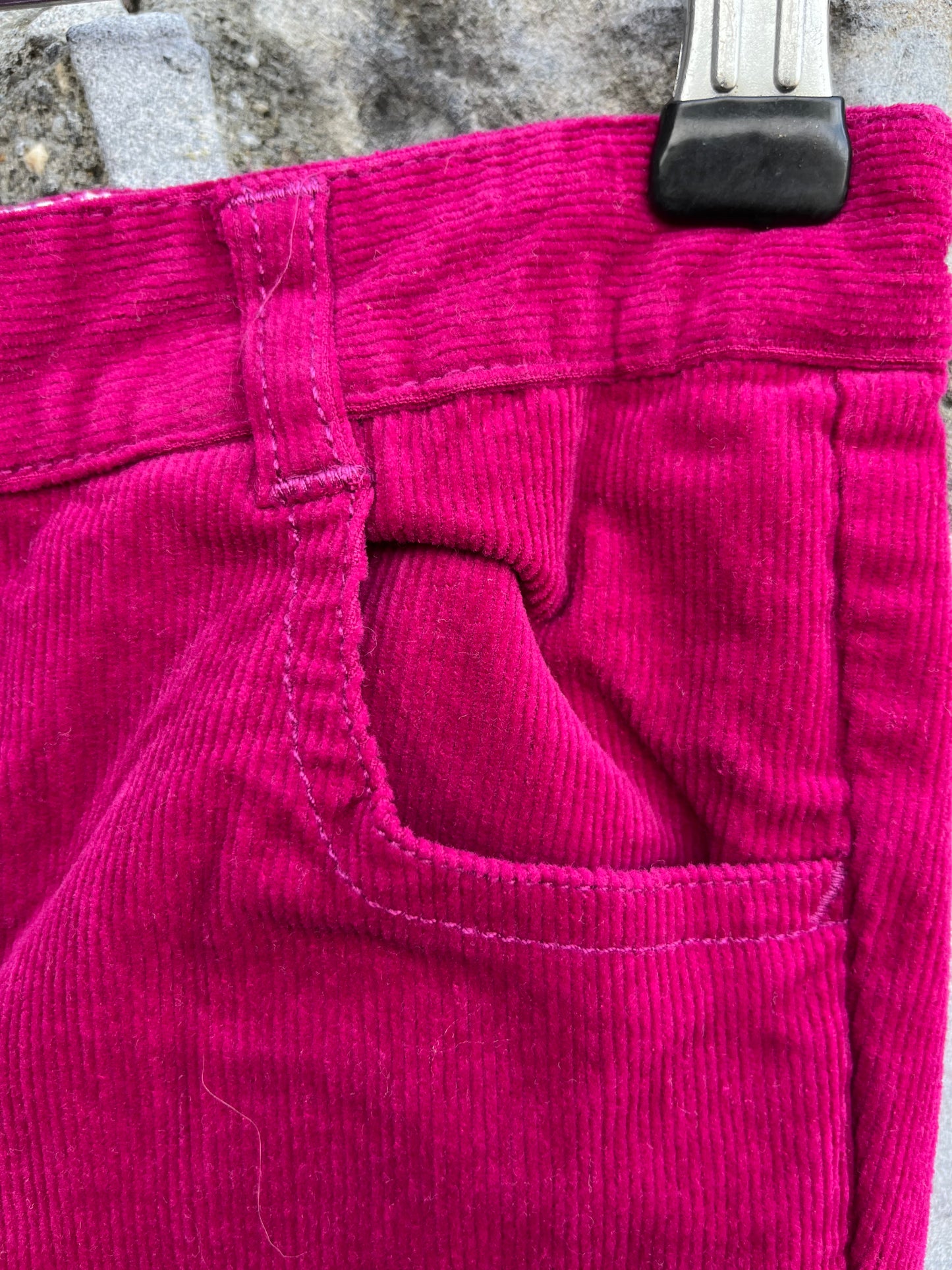 Magenta cords 4-5y (104-110cm)