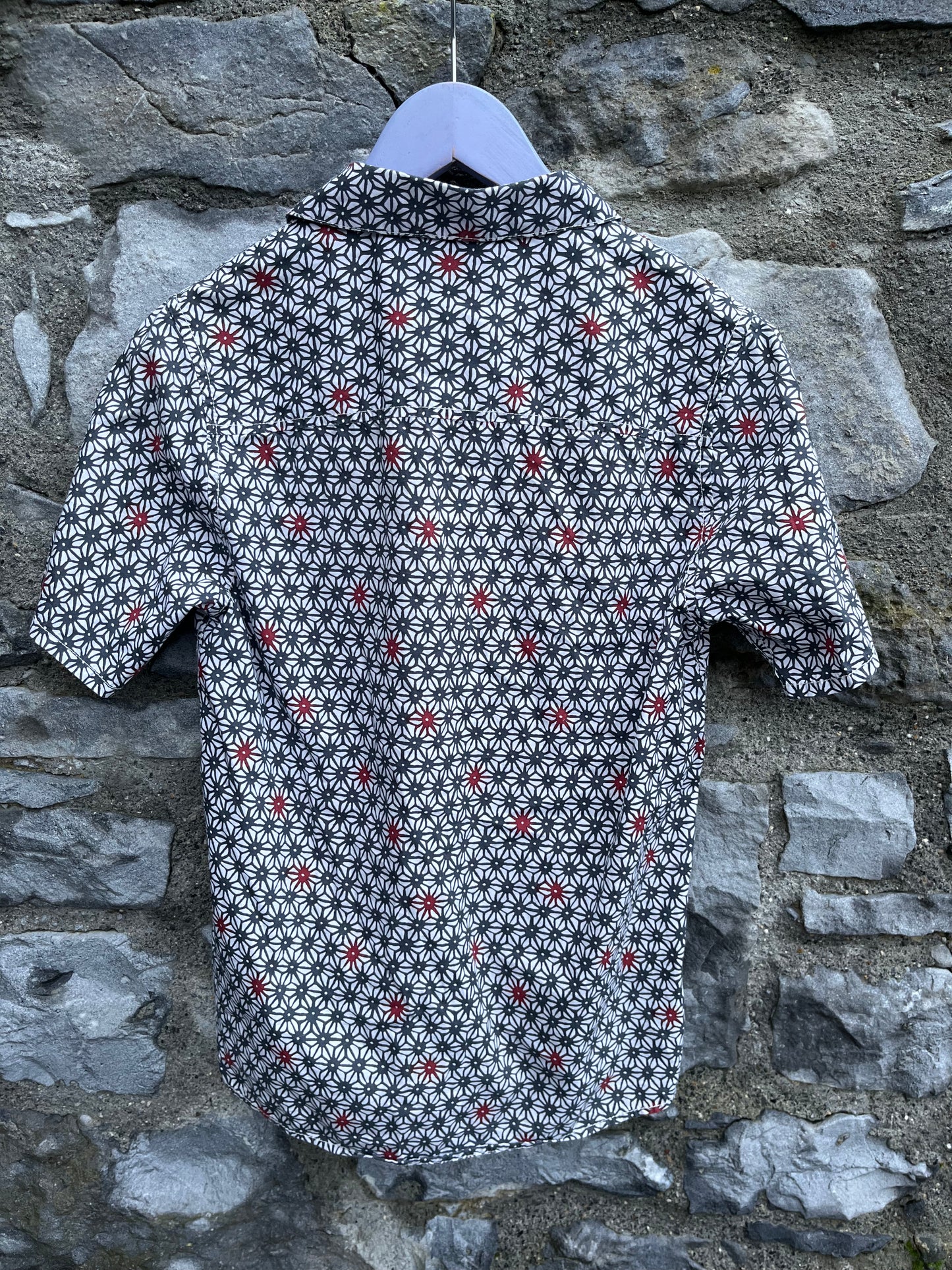 Geometric flowers shirt 11y (146cm)