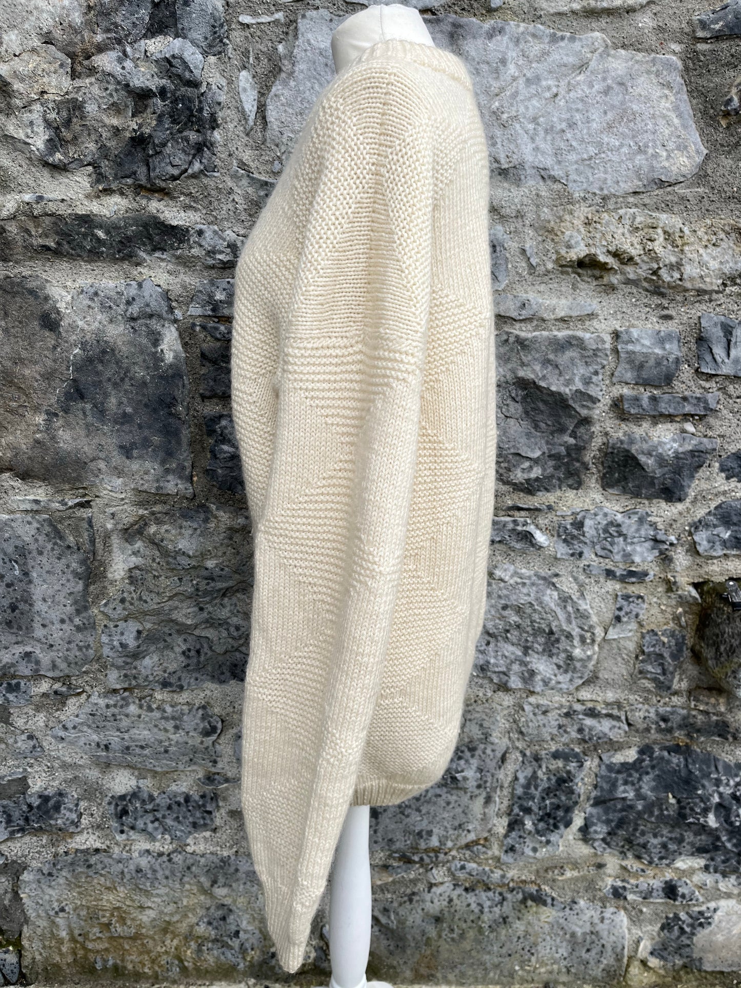 Cream diamonds jumper M/L