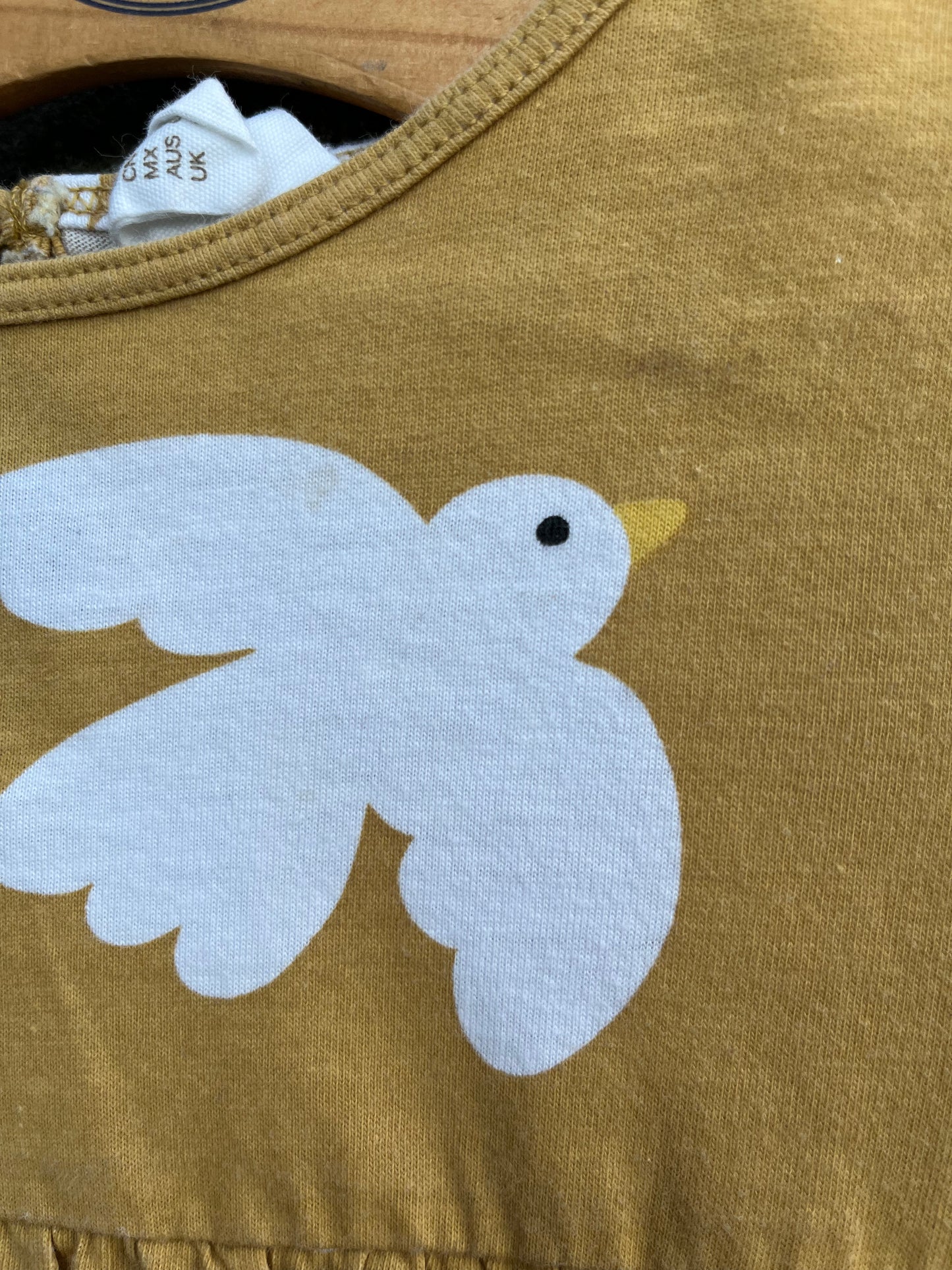 White doves dress 6-9m (68-74cm)