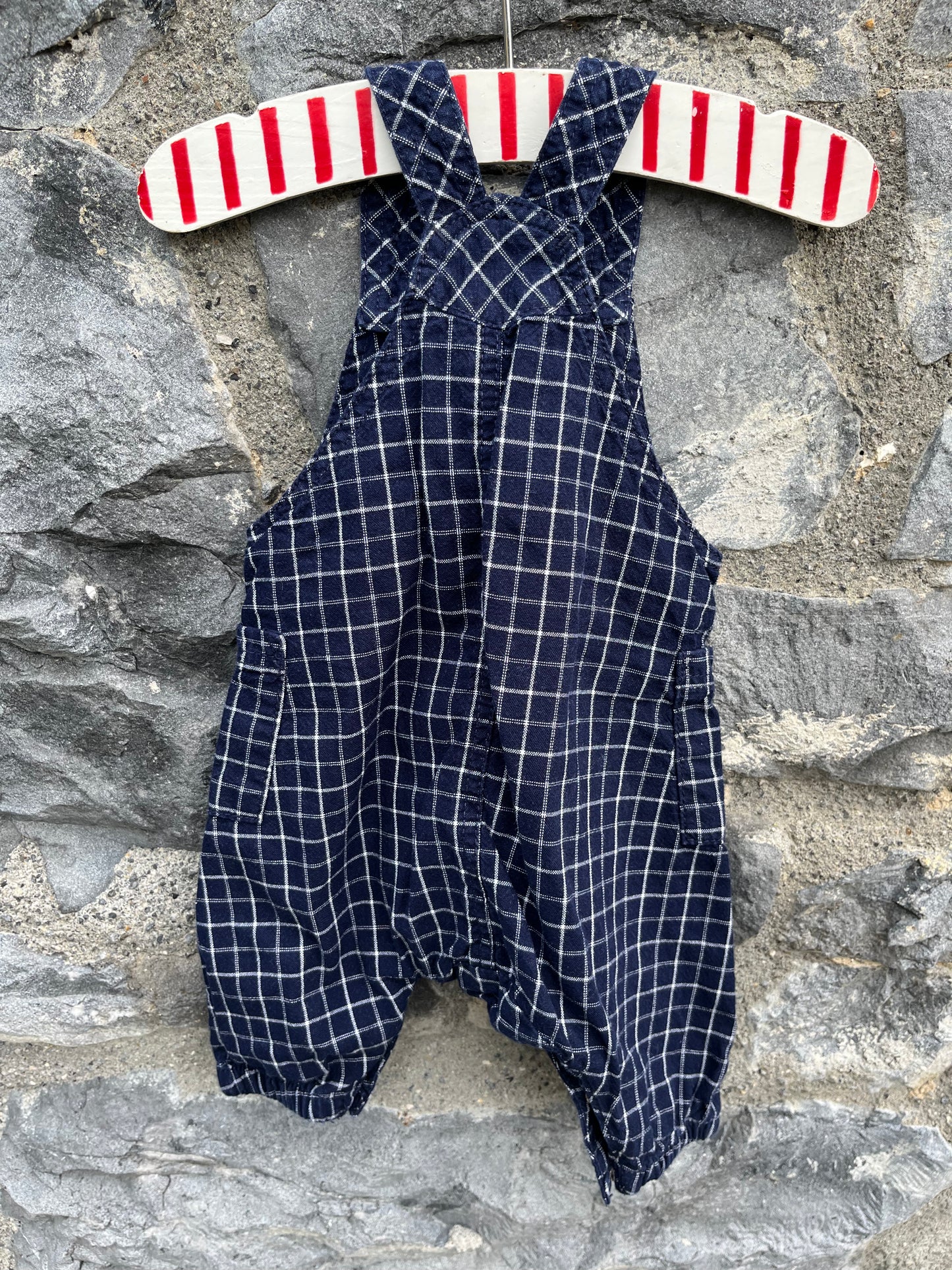Navy check dungarees 0-1m (50-56cm)