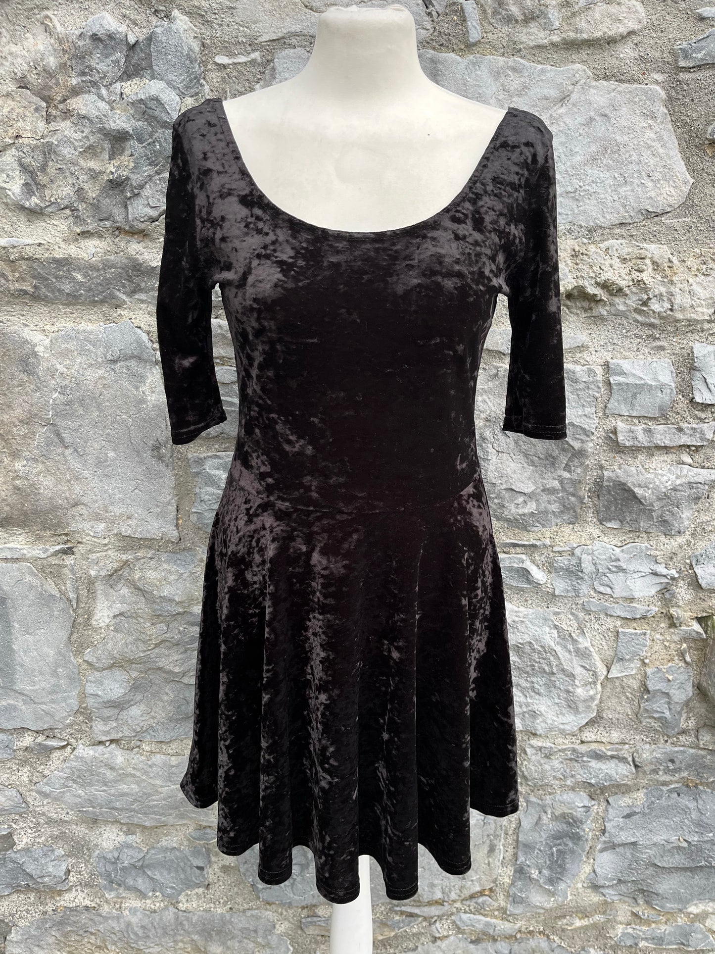 Black velvet dress uk 8