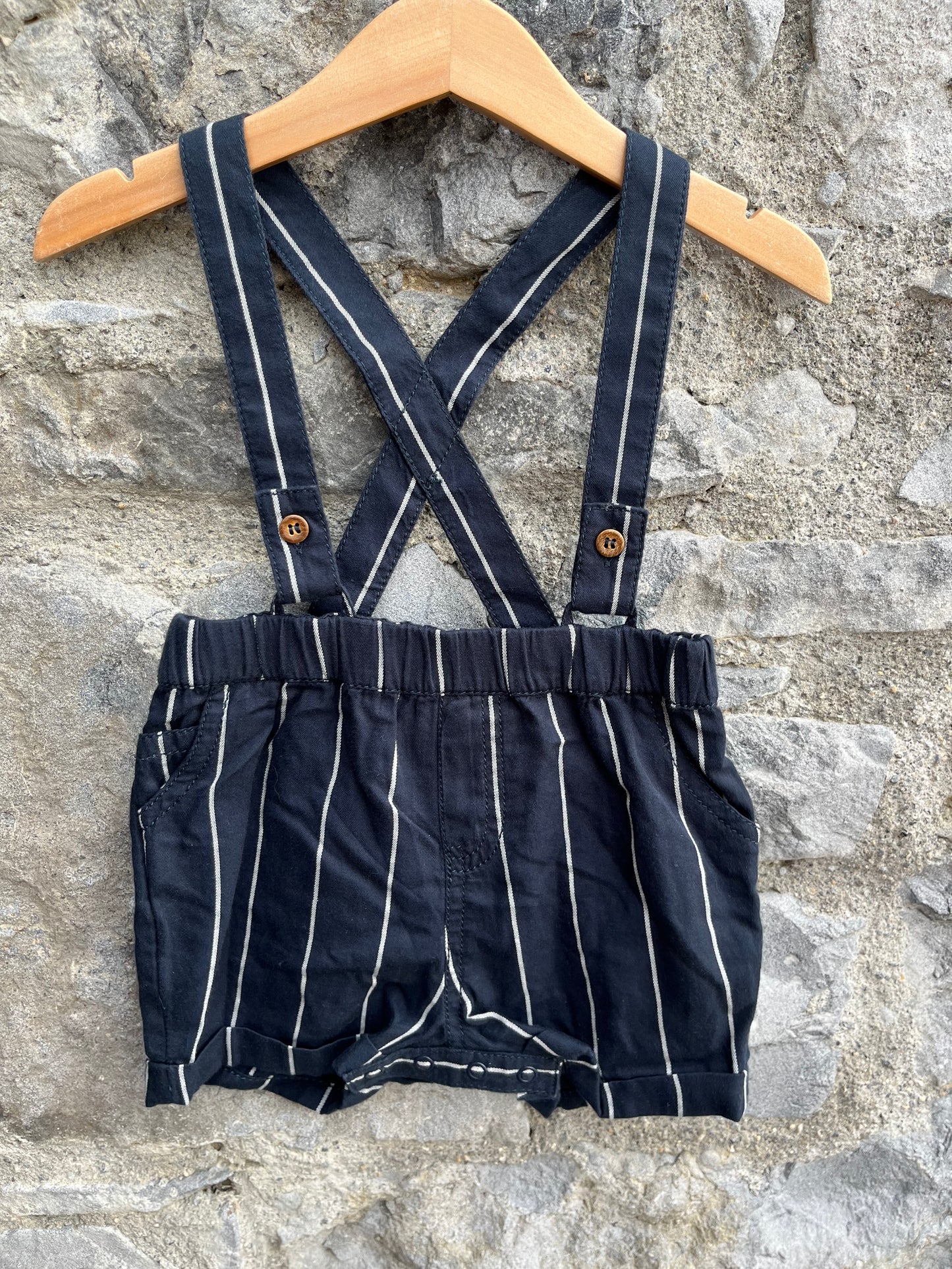 Stripy shorts 6-9m (68-74cm)