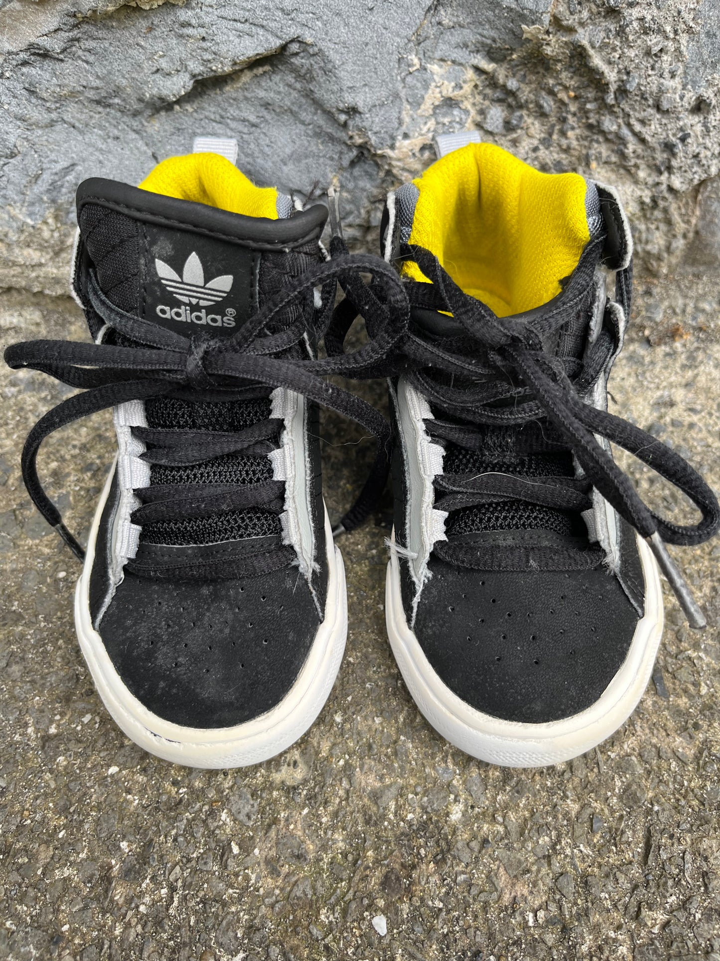 Black runners uk 6 (eu 24)
