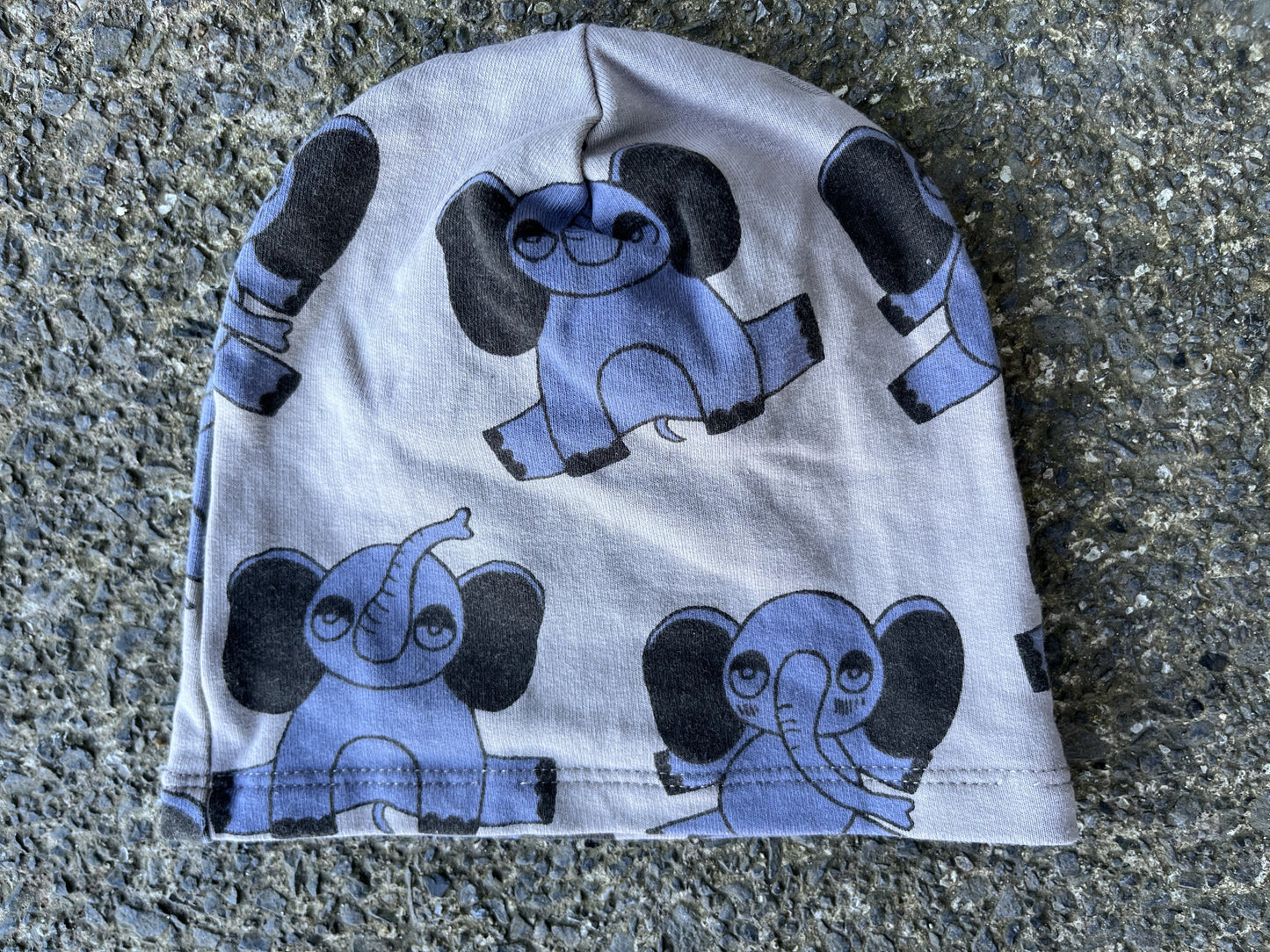 Elephants hat 44-46 (6-9m)
