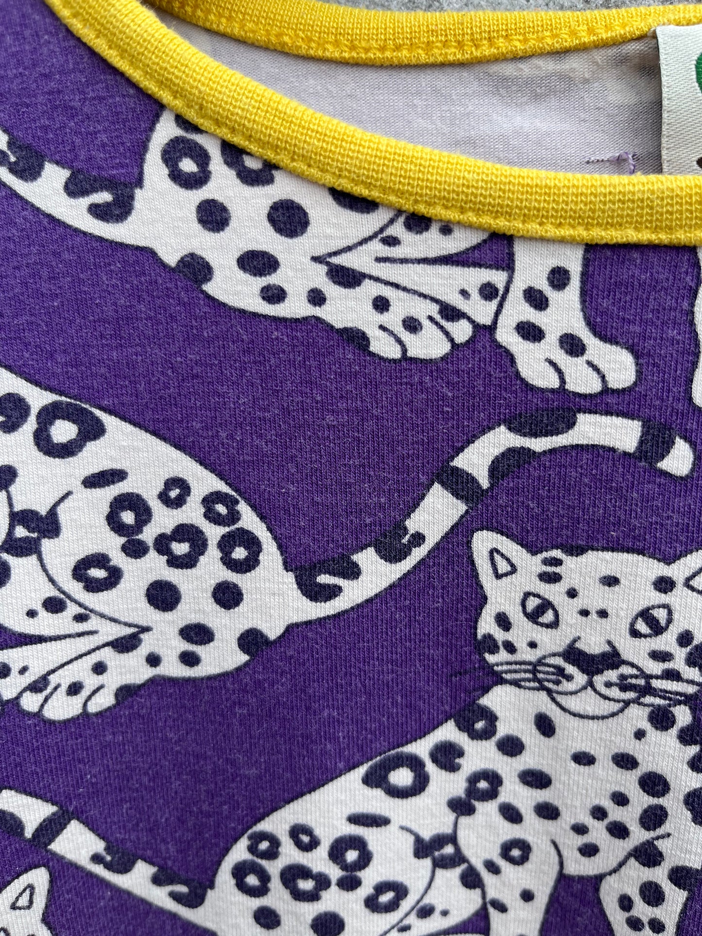 Leopards top 7-8y (122-128cm)