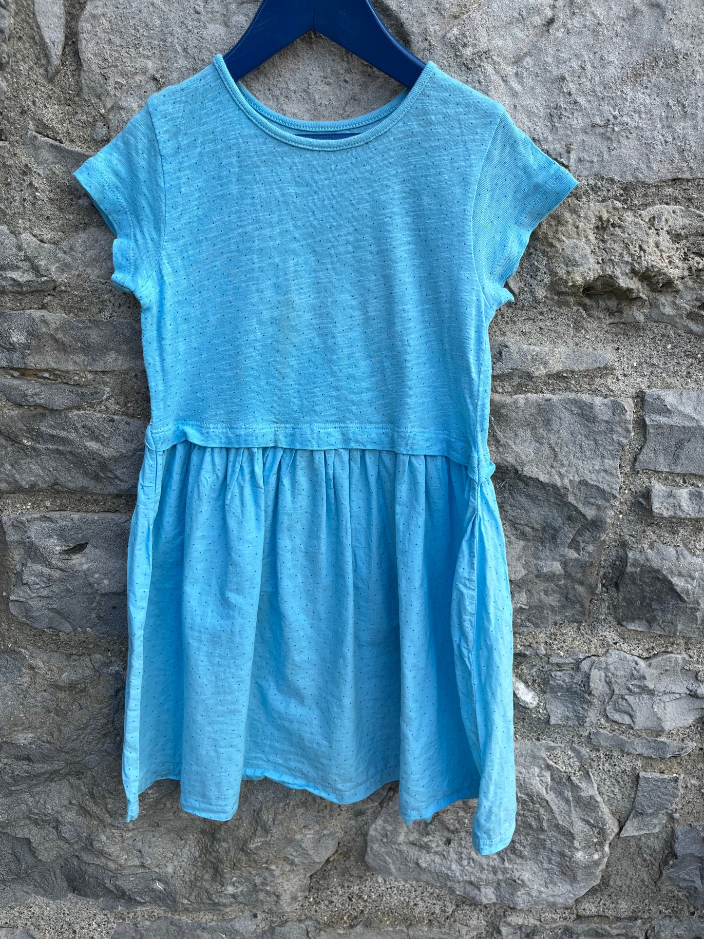 Blue dotty dress 5-6y (110-116cm)