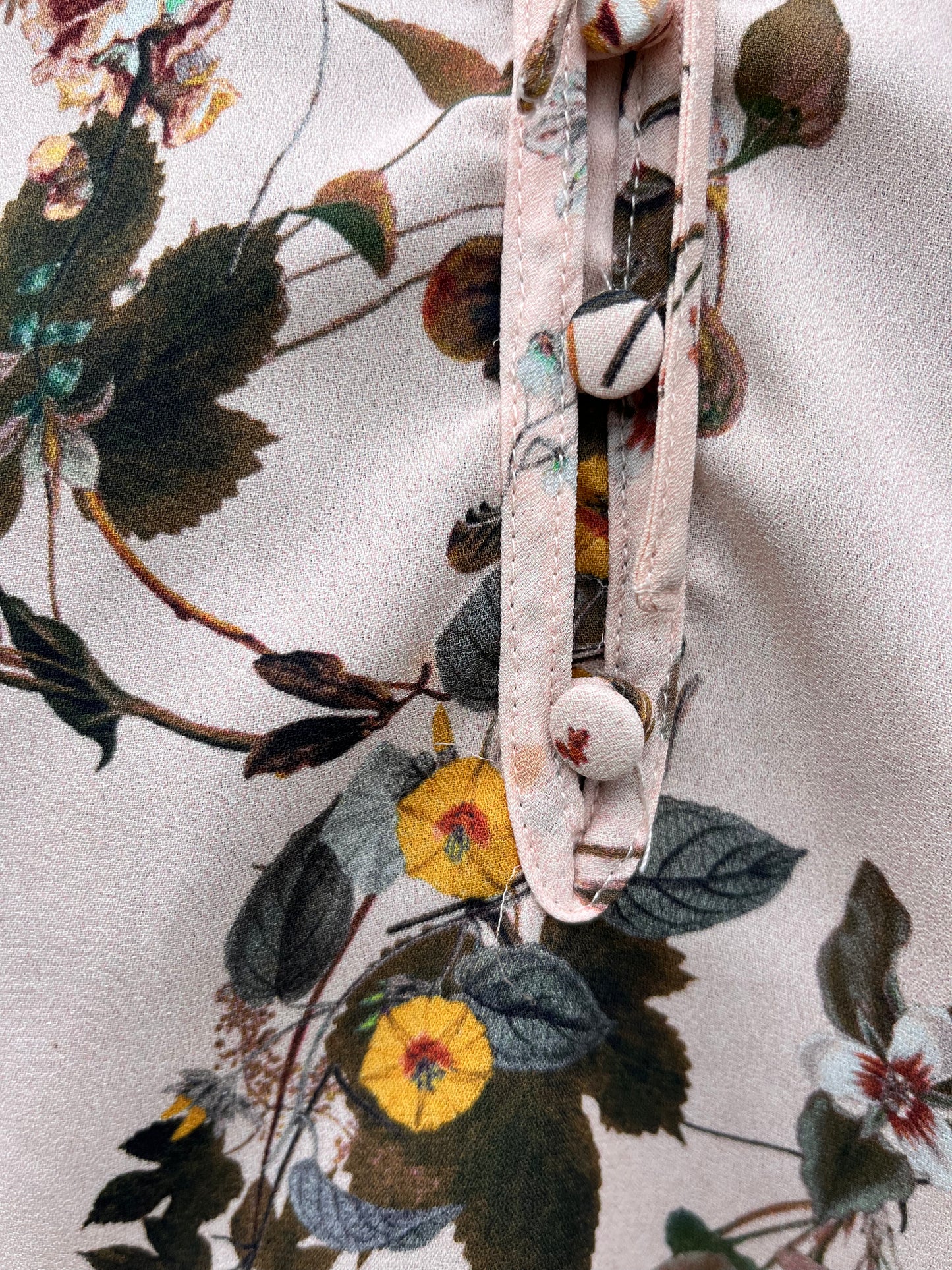 Floral beige top uk 16