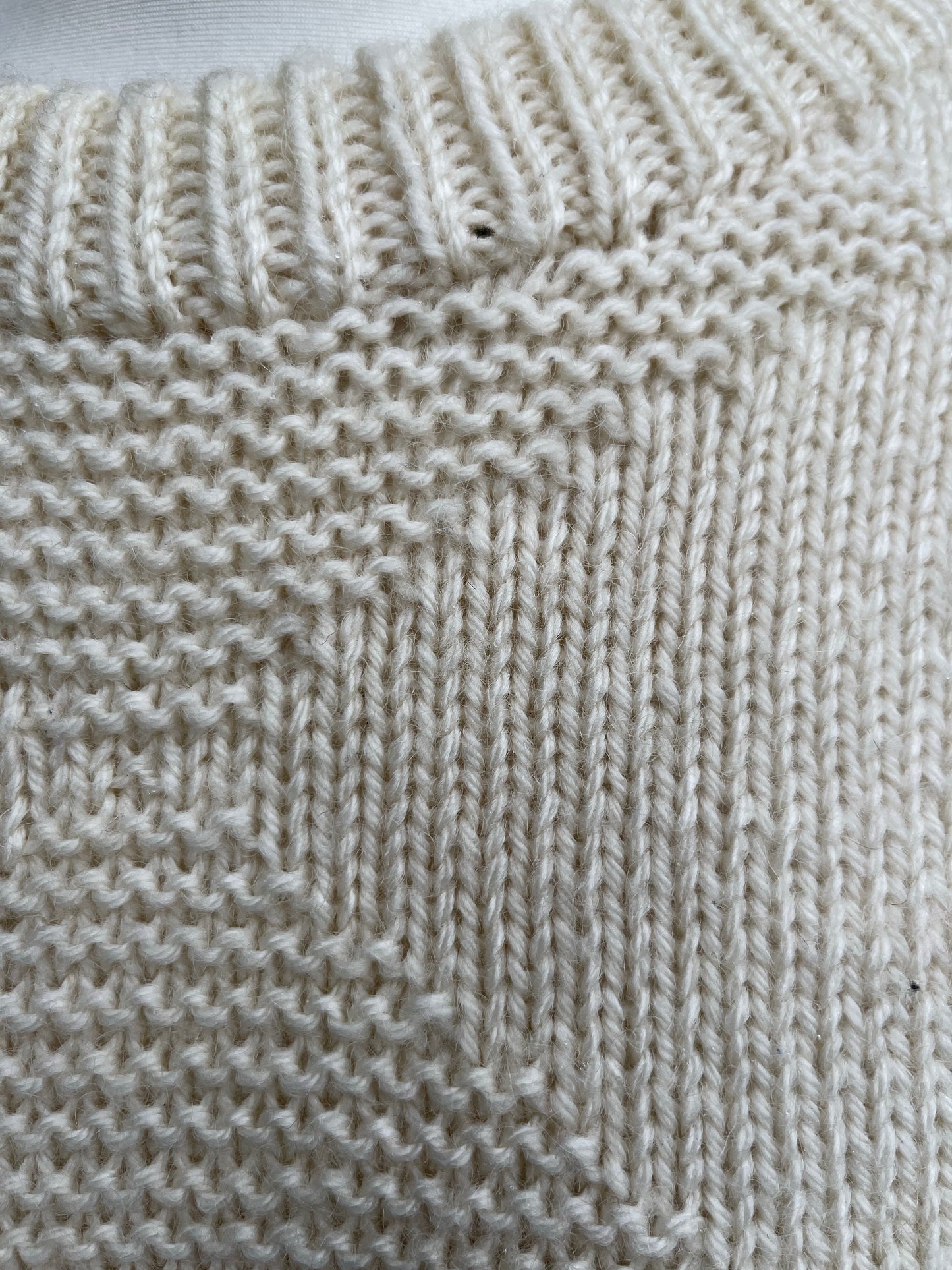 Cream diamonds jumper M/L