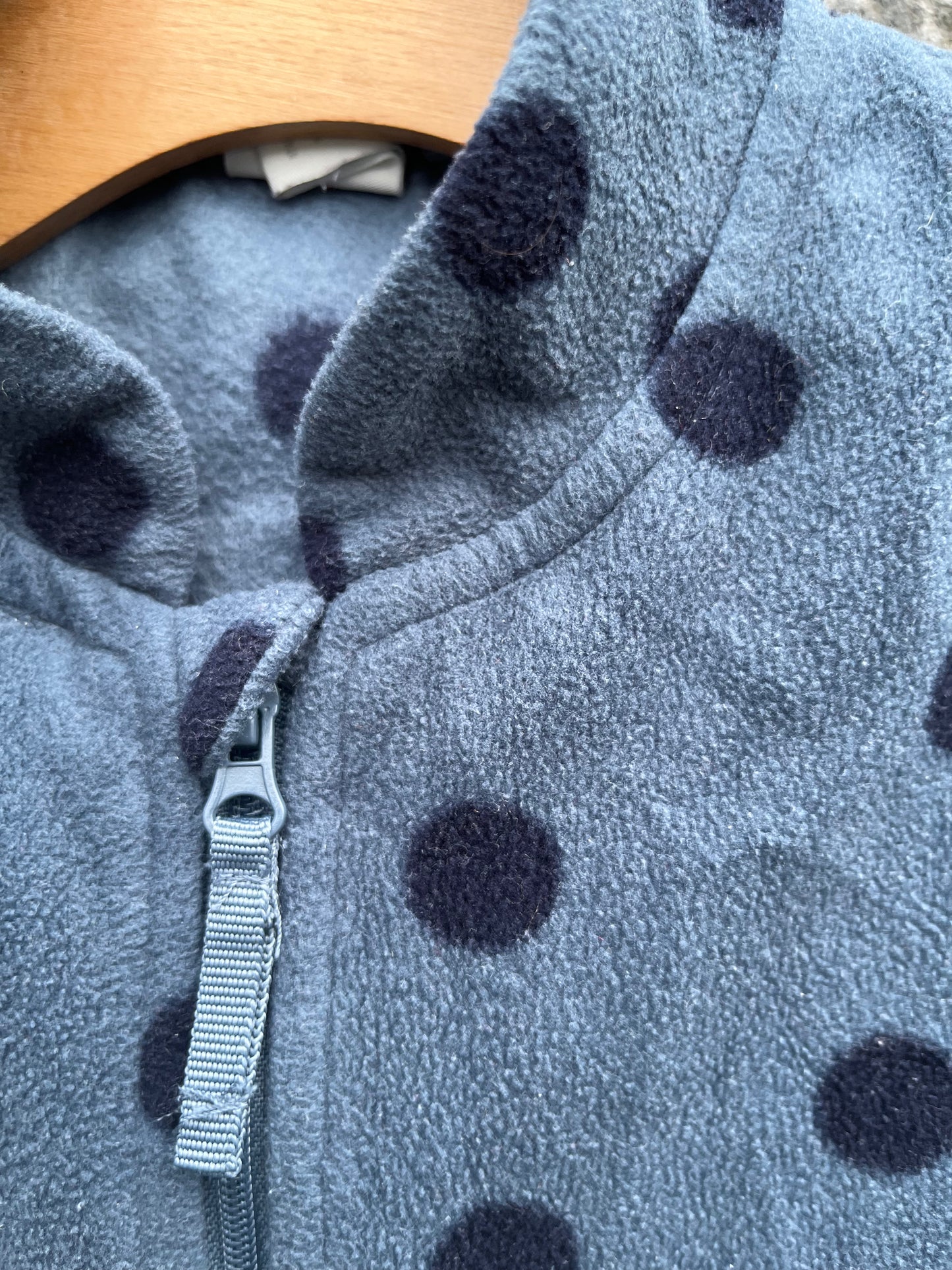 Grey dots fleece 9-12m (74-80cm)