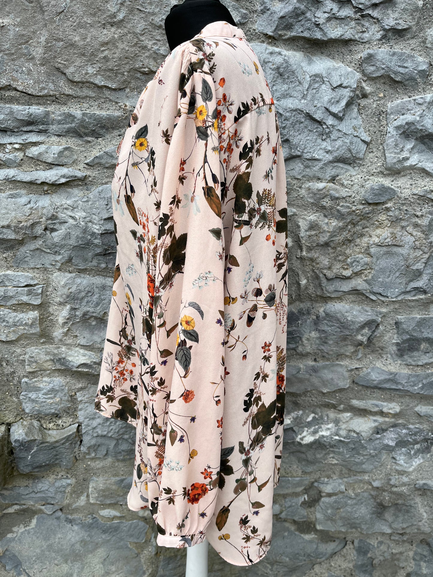 Floral beige top uk 16