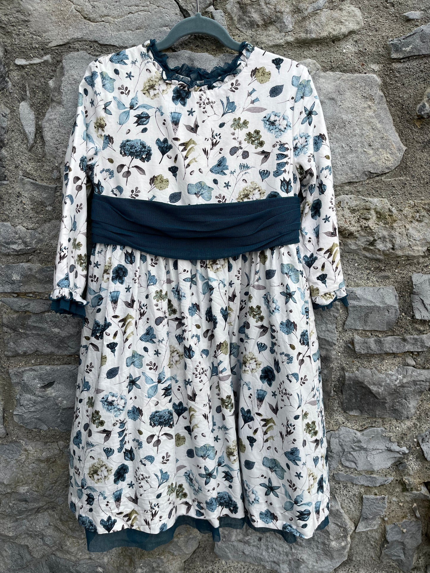 Floral dress 9-10y (134-140cm)