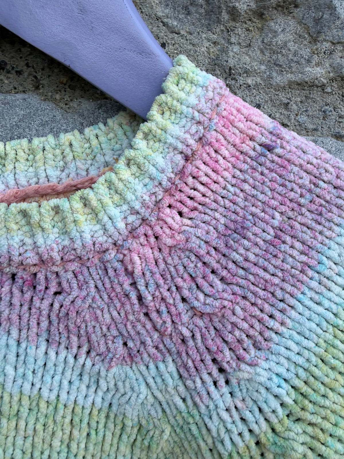 Rainbow stripes knitted dress  6-7y (116-122cm)