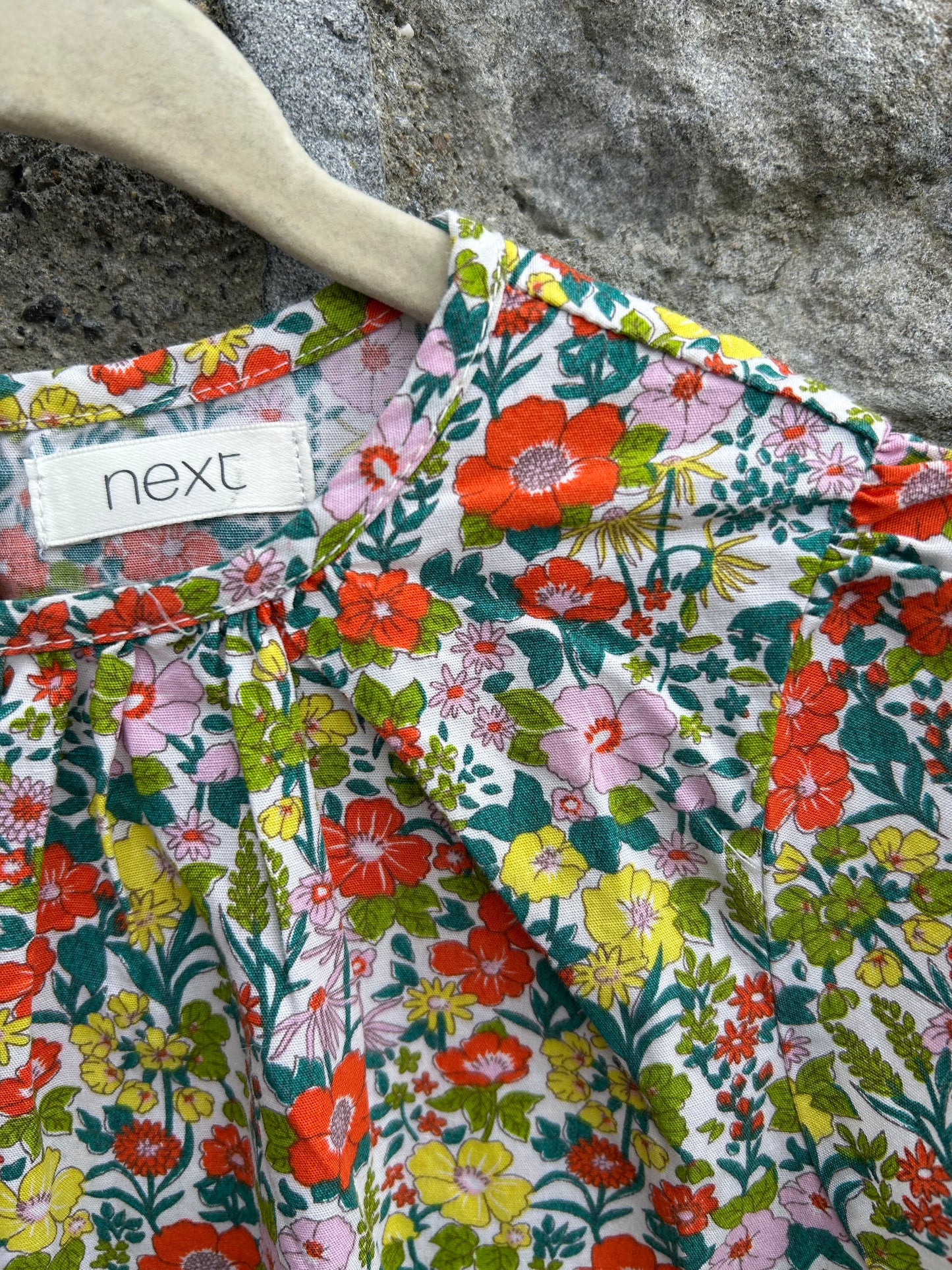 Red&green flowers dress 2-3y (92-98cm)