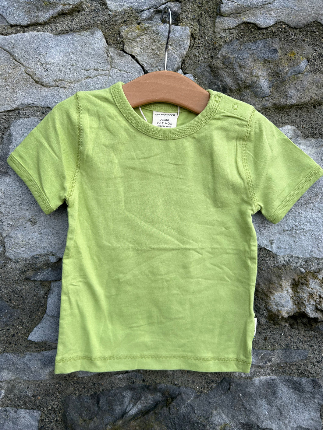 Green t-shirt   9-12m (74-80cm)