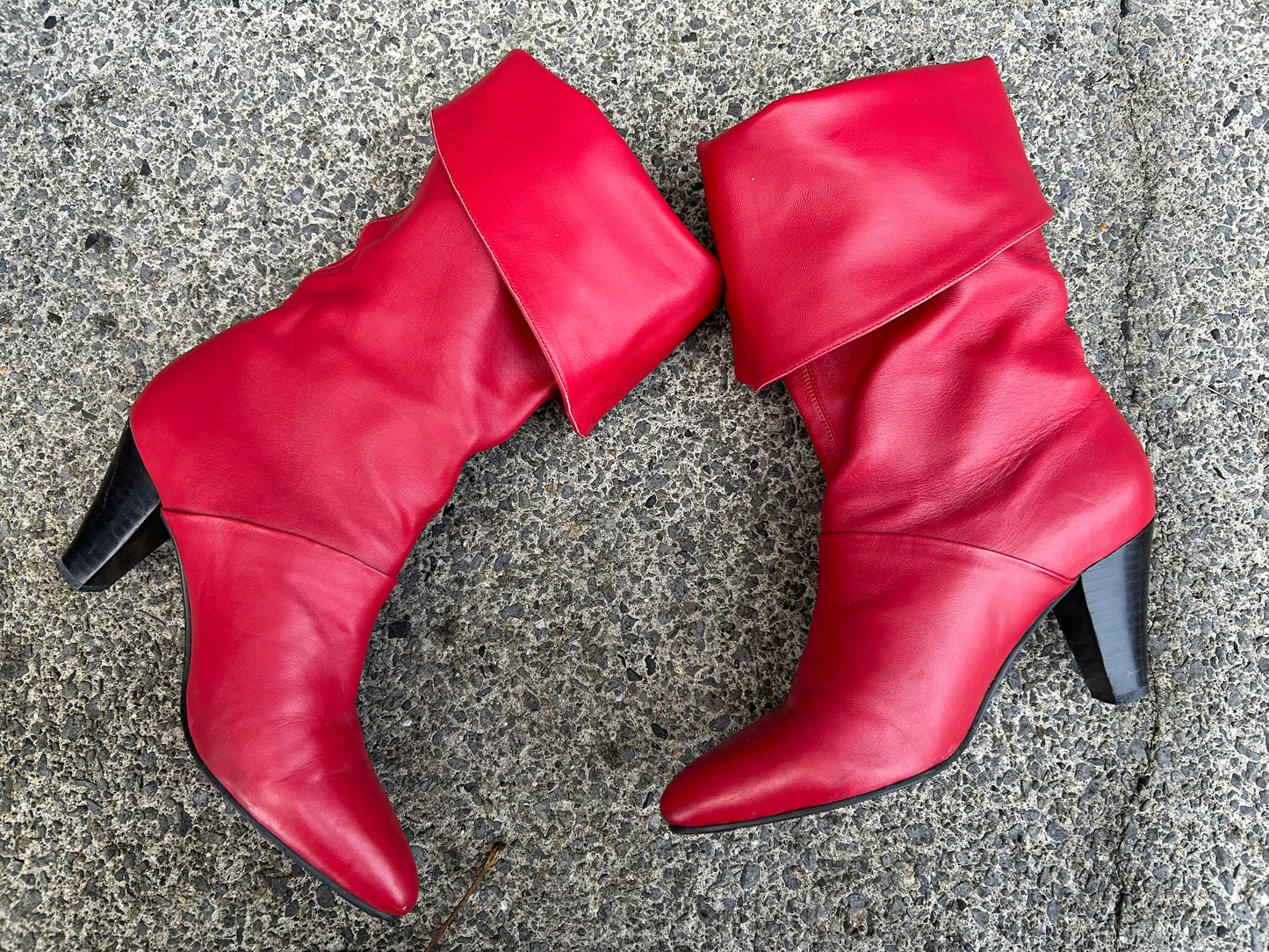 80s red leather boots  uk 6 (eu 39)