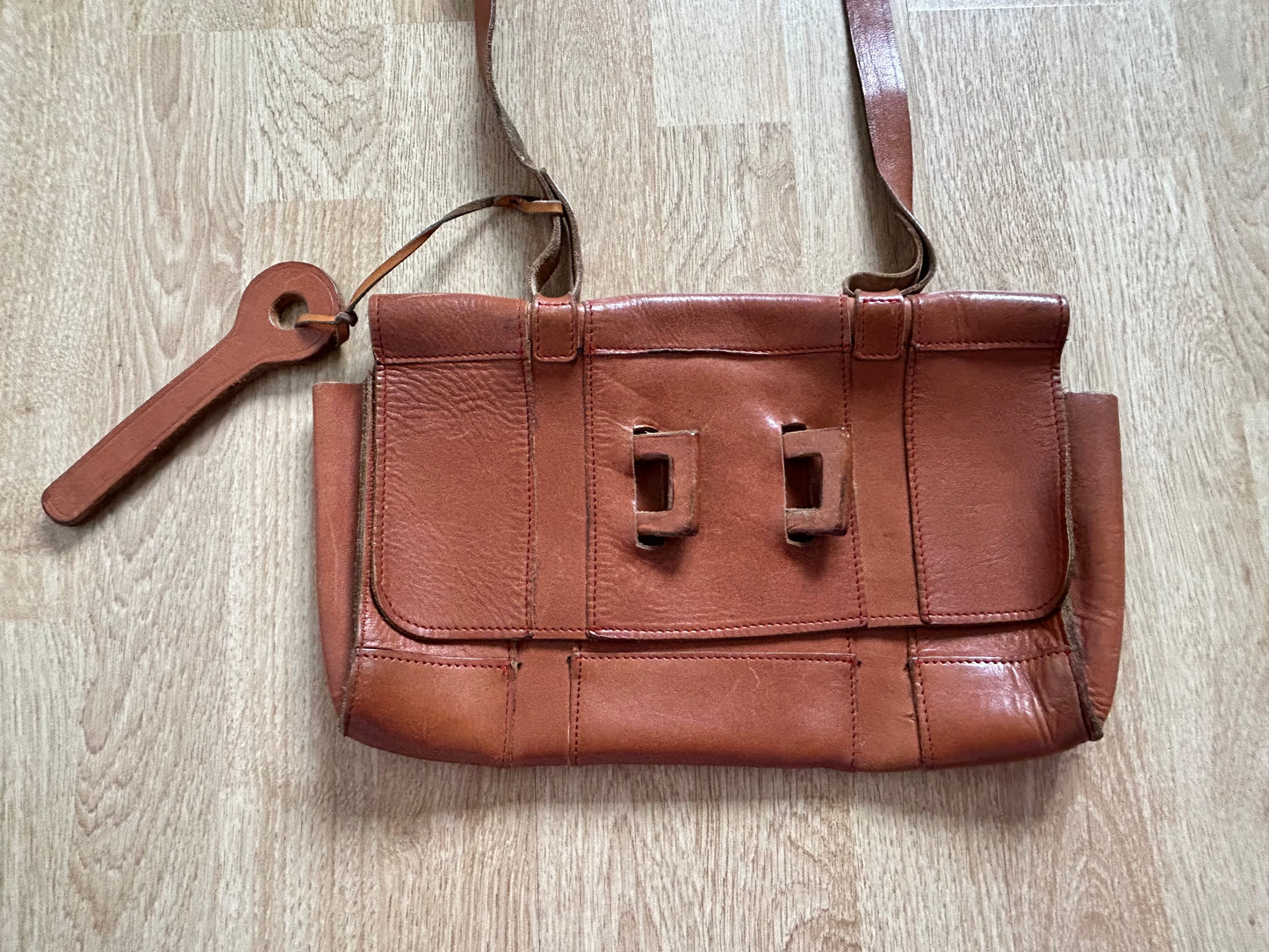 Leather crossbody bag