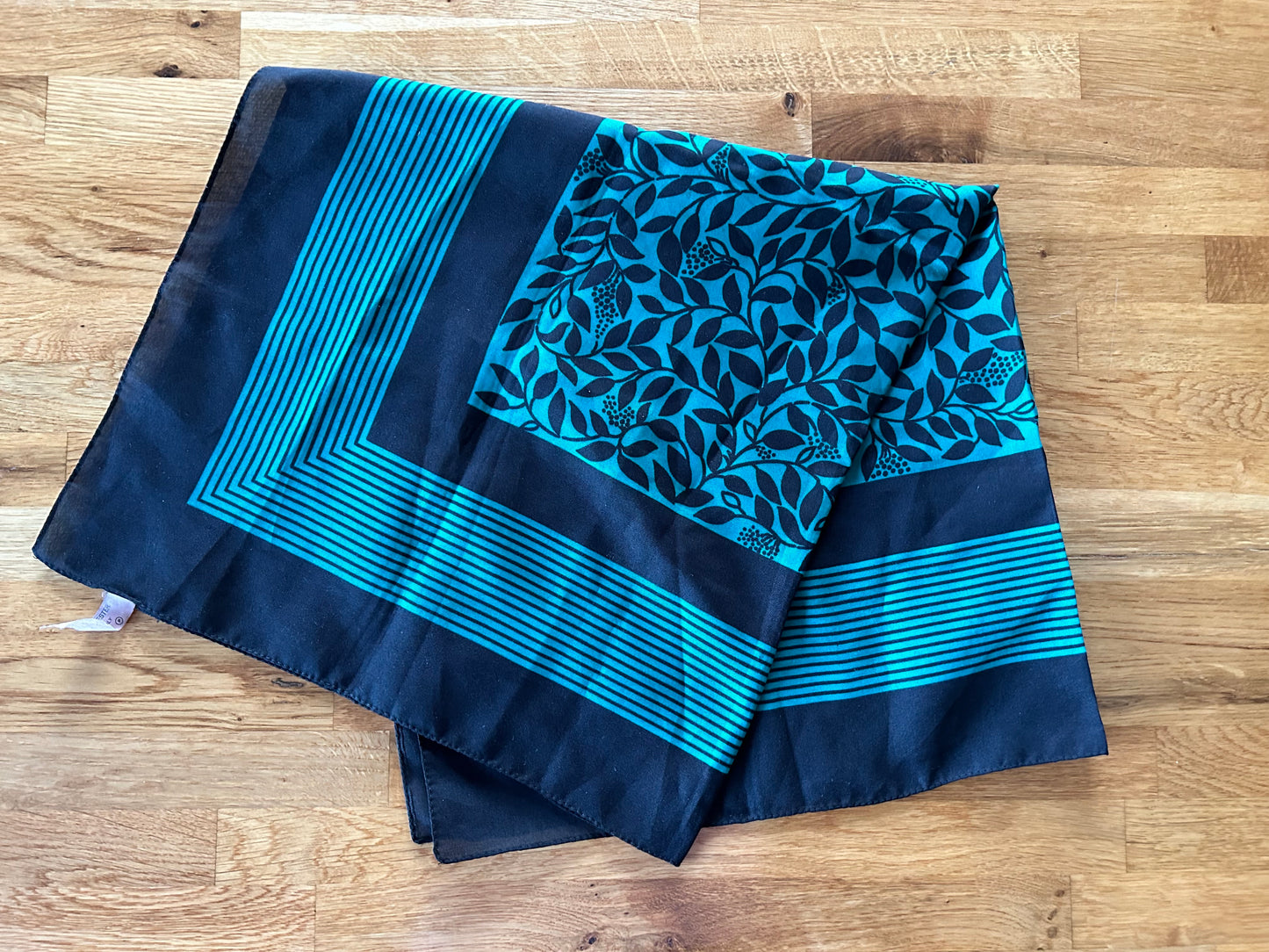 Black&teal scarf