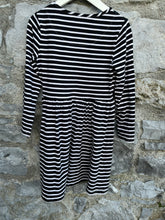 Load image into Gallery viewer, Black stripy stars dress  5y (110cm)
