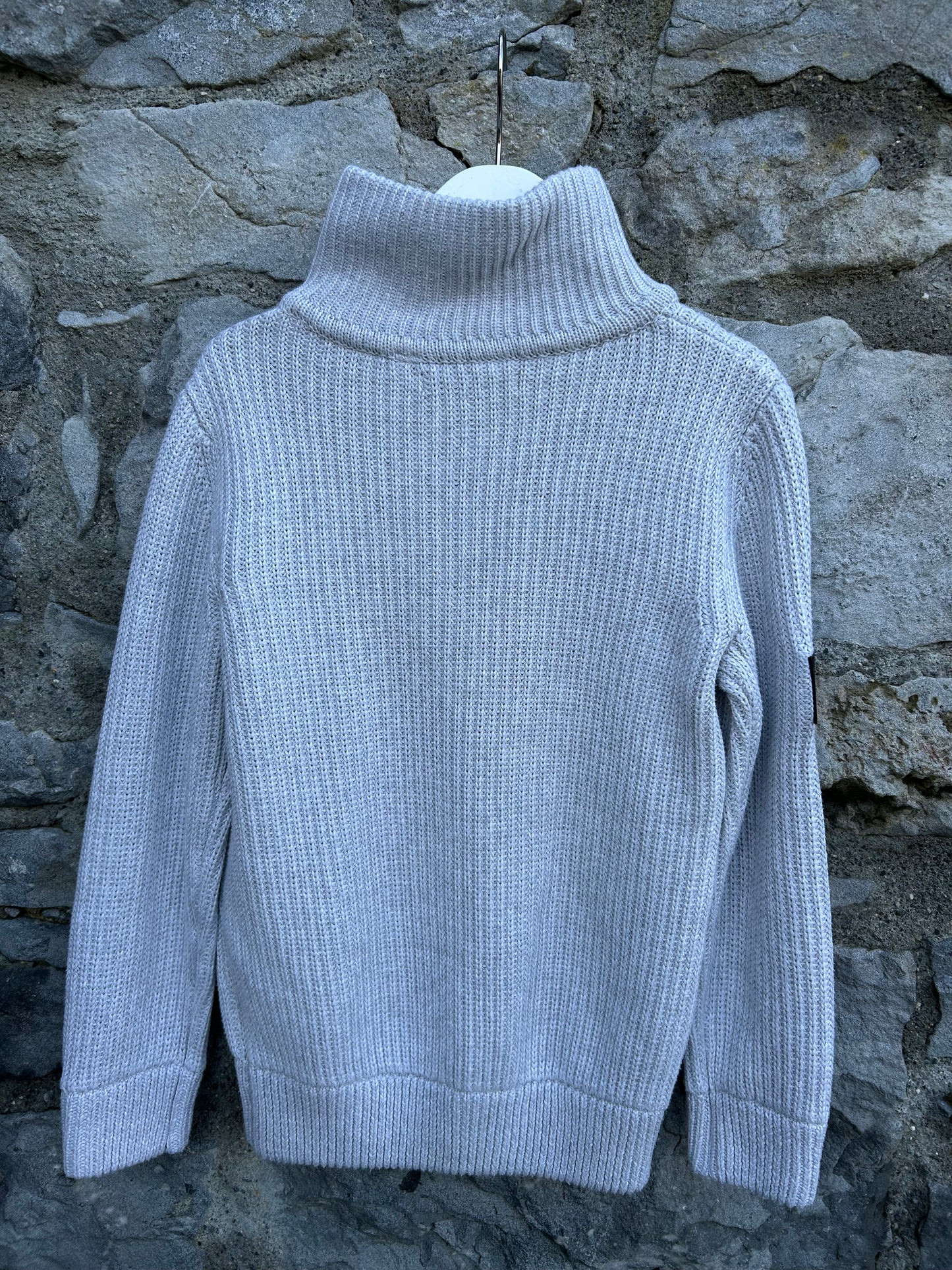 Beige jumper  6-7y (116-122cm)