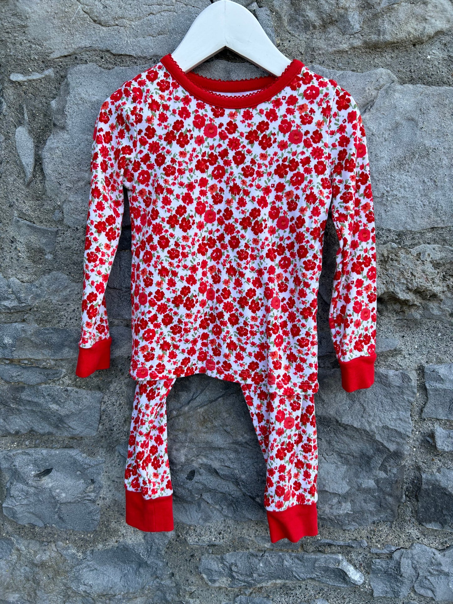 Red flowers pjs  3y (98cm)