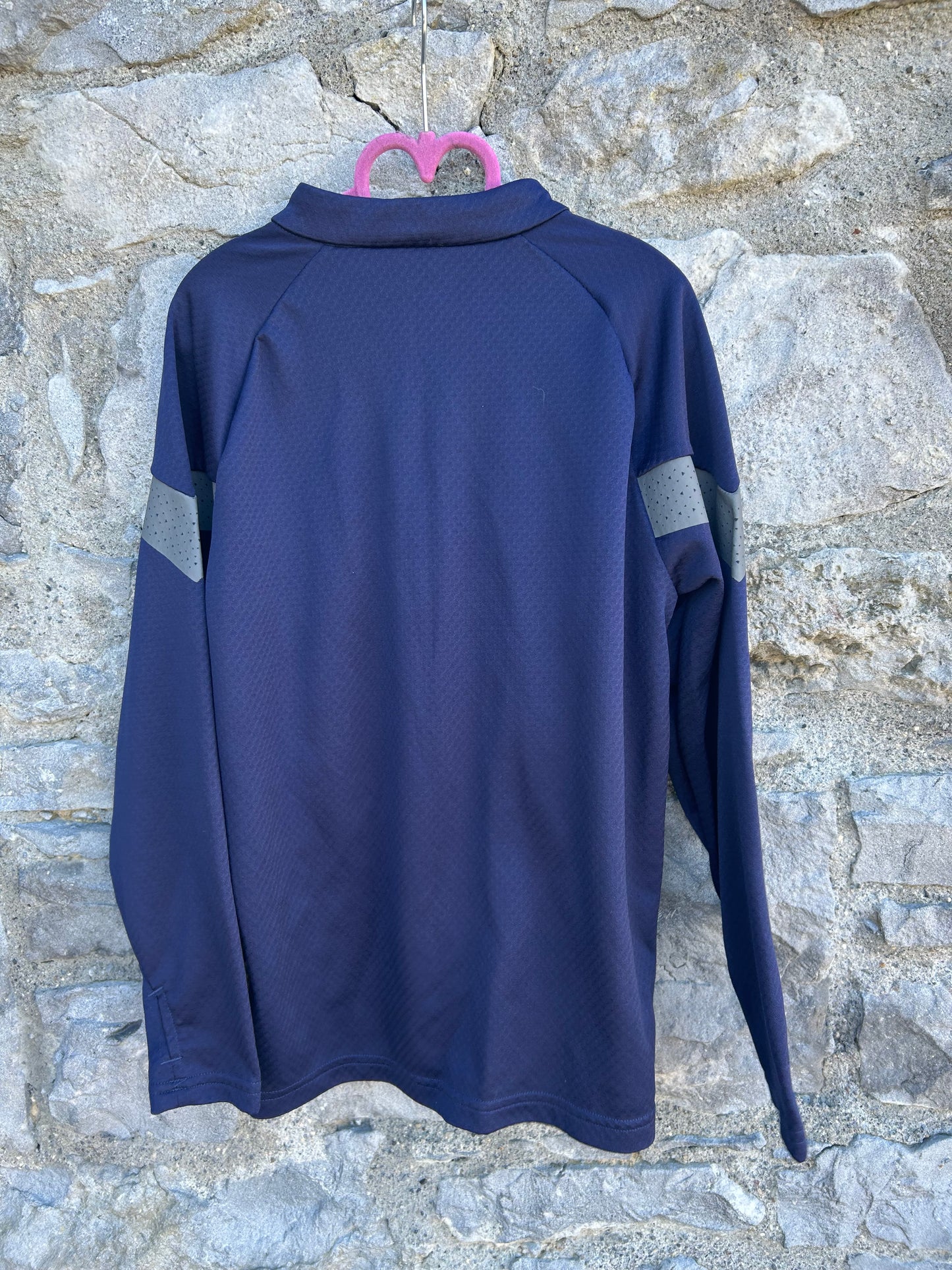 Navy sport top  11-12y (146-152cm)