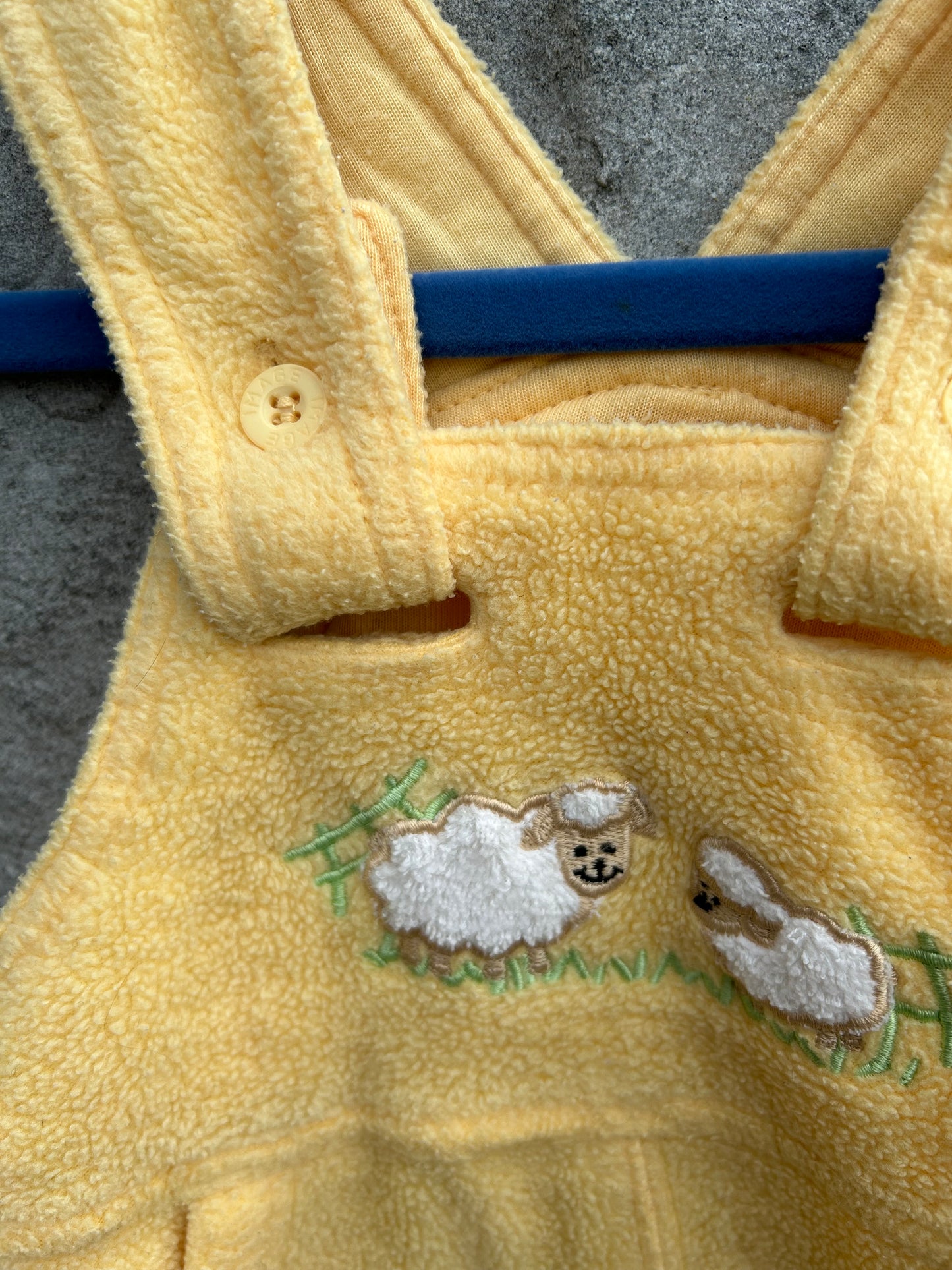 90s yellow fleece dungarees 6m (68cm)