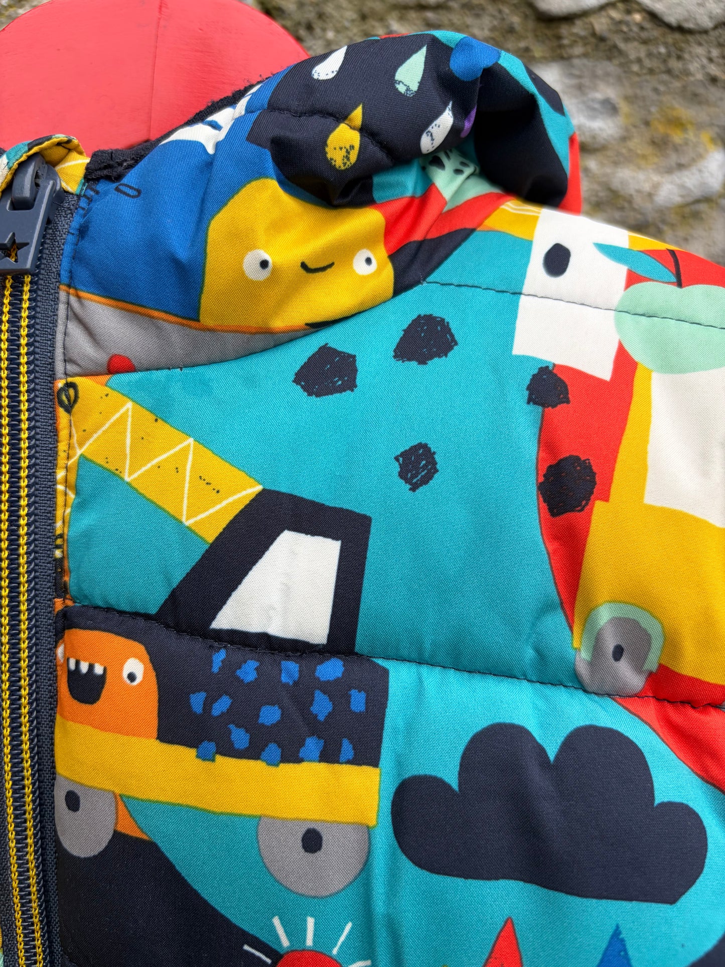 Colourful diggers puffy jacket  5-6y (110-116cm)