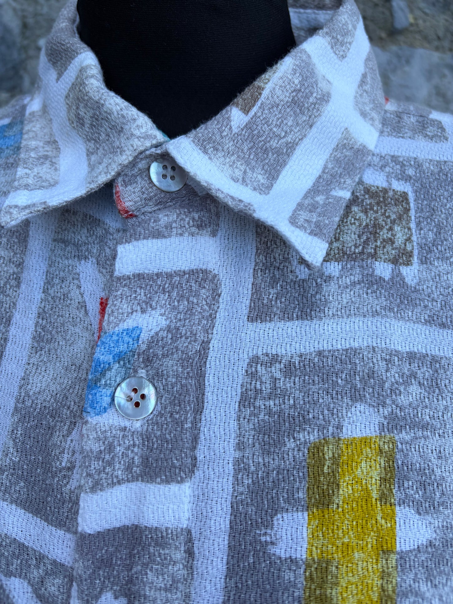 80s squares grey shirt Large