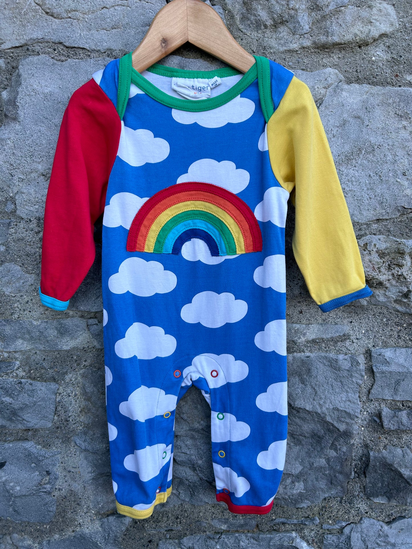 Clouds&rainbow onesie  6-12m (68-80cm)