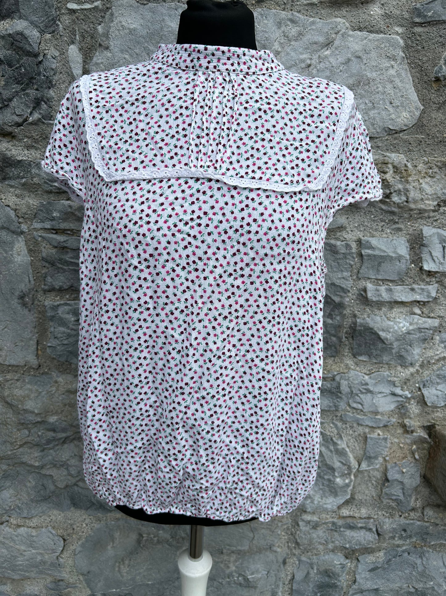 Tiny flowers white top uk 14