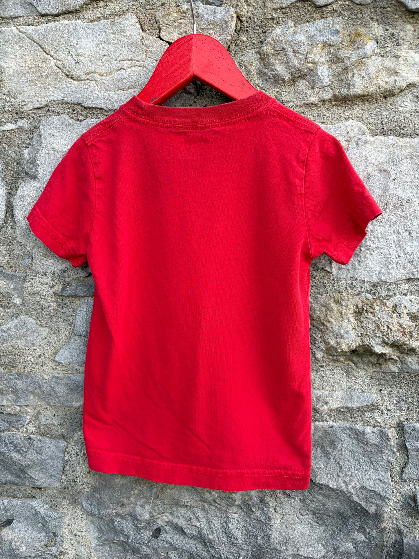 Levi’s red T-shirt  3-4y (98-104cm)